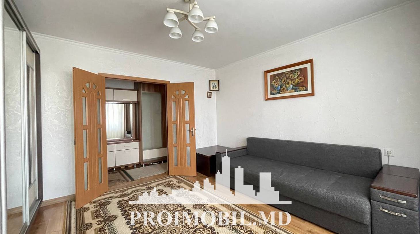 https://images.proimobil.md/oc_N1CoYyBjmB9M2ZXDCFpwFv5CZn1shUkNZJWXyP-0/watermark:0.75:so:0:30:0.39/resize:fill:1460:816:1/gravity:ce/bG9jYWw6Ly8vZXN0YXRlL2xyLzZmODBjNDExLWRkNTgtNDRjMC1hNDE4LTE0NWM1MzljNWMwNC5qcGVn
