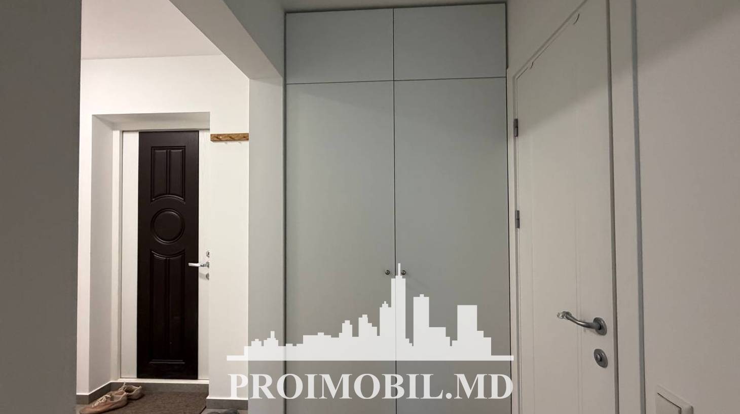 https://images.proimobil.md/oiM83XG0MksADuVkNbFos8Ibun_Vee2R4HRdtg80d6c/watermark:0.75:so:0:30:0.39/resize:fill:1460:816:1/gravity:ce/bG9jYWw6Ly8vZXN0YXRlL2xyLzRiZWY0YmU3LTAzOWYtNDI0Ny1hOGM5LWI3OWY0Y2M1YjBiMy5qcGVn