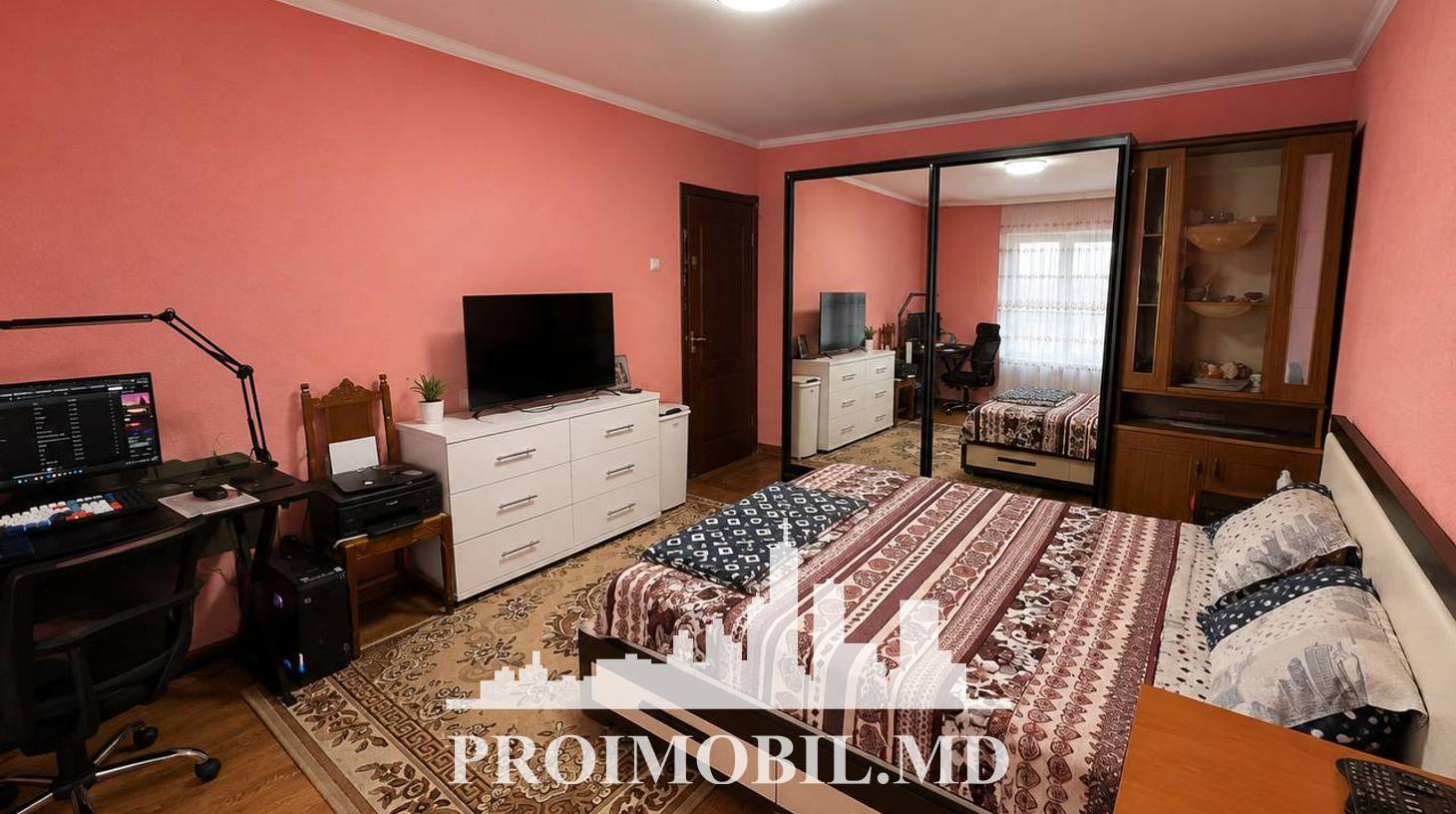 https://images.proimobil.md/ojd48PB3ey404IoveUHOUEFrQLfN2scyOWLnHxyYHqk/watermark:0.75:so:0:30:0.39/resize:fill:1460:816:1/gravity:ce/bG9jYWw6Ly8vZXN0YXRlL2xyL2M1YWJhZTIyLTM4MjEtNDBkMC1hZDJmLTllZjE4OTcwYjViMS5qcGVn