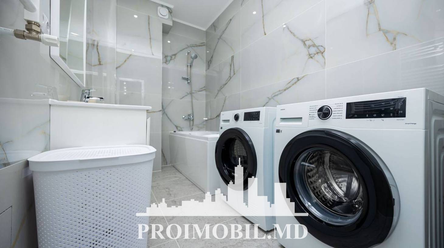 https://images.proimobil.md/onZLvf8aQqQWIH-MAdYrMfotZ5Sq2kiYoz_pP2WbH4A/watermark:0.75:so:0:30:0.39/resize:fill:1460:816:1/gravity:ce/bG9jYWw6Ly8vZXN0YXRlL2xyLzRmYmEwOTYwLWU0OTAtNGIzMC1iY2Q2LTYxNmQ5OWQwZTdiMi5qcGVn
