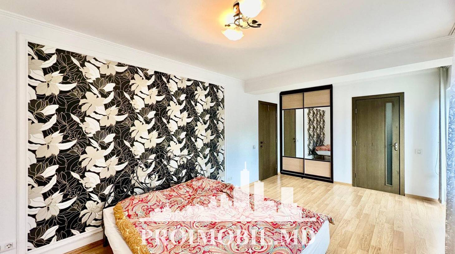 https://images.proimobil.md/oo5GJcJt-xogmDOHy73zdUxOPpZKA09lKK4f7546kAQ/watermark:0.75:so:0:30:0.39/resize:fill:1460:816:1/gravity:ce/bG9jYWw6Ly8vZXN0YXRlL2xyLzZiNjExZDc3LWUzYzUtNDY0MS1hMDhlLWE1ZDJlZmE0NTM2ZS5qcGVn