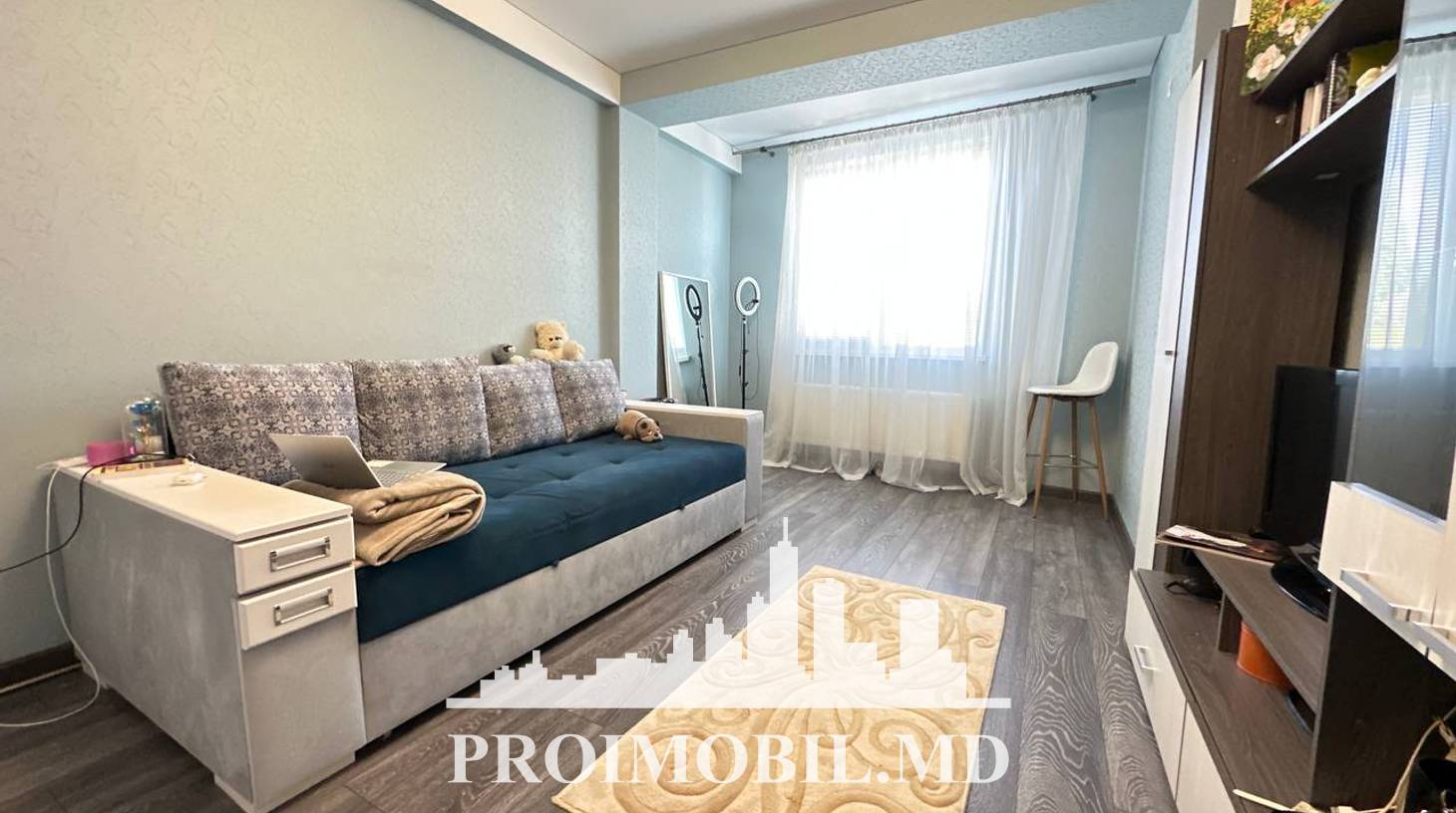 https://images.proimobil.md/ooWfwwXxqw2zA7EeH2j-dmH38aPeCdqSrUm3XNKE6iY/watermark:0.75:so:0:30:0.39/resize:fill:1460:816:1/gravity:ce/bG9jYWw6Ly8vZXN0YXRlL2xyL2ZlODZlMDVlLWM4NzAtNGFmMS1hZWQ3LWE3NDk3NGVkMzA0YS5qcGVn