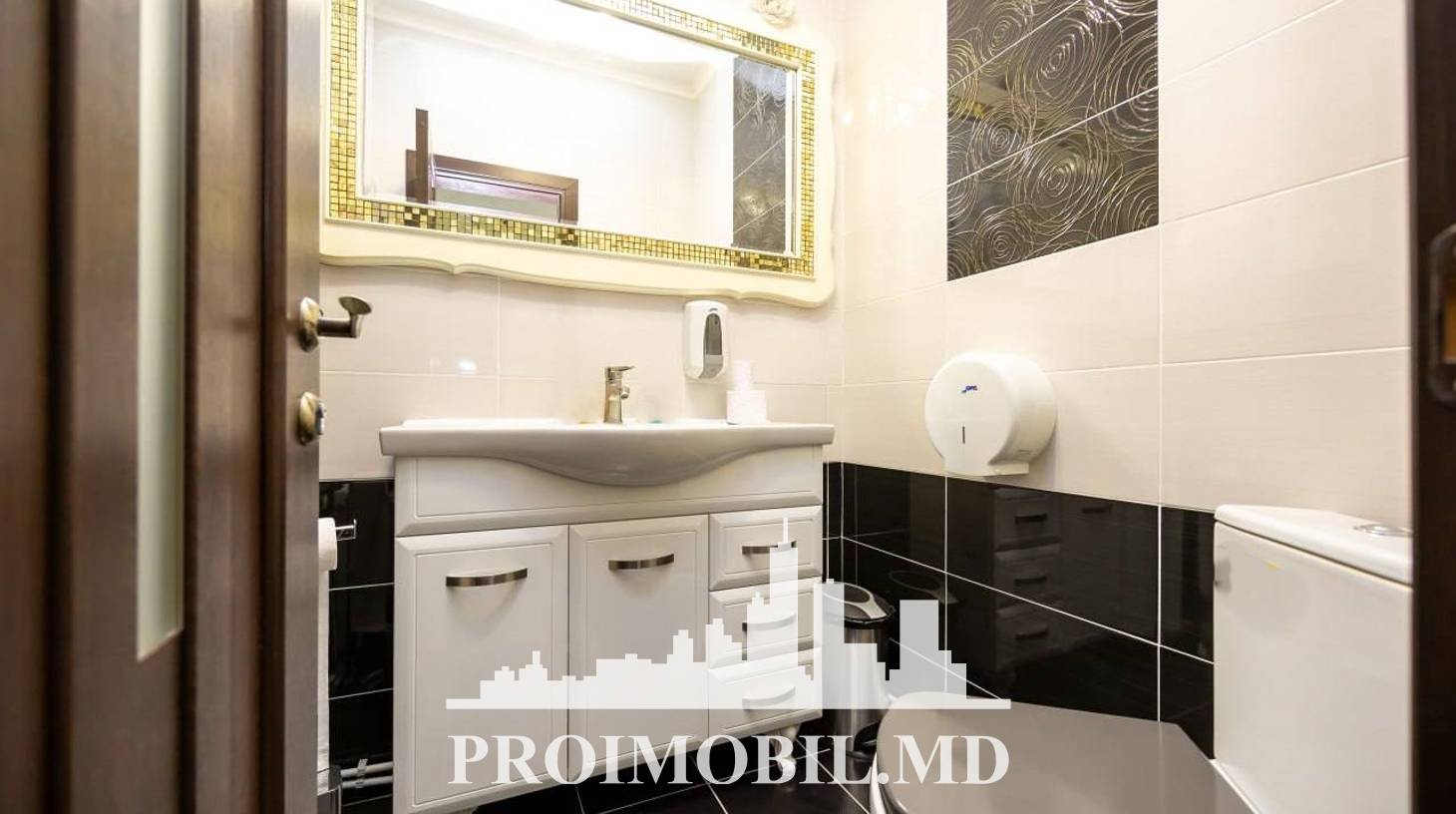 https://images.proimobil.md/oogPrqUOa-X8vU7kE2gofUa4qGCD0-kUfrnqKLpYsrg/watermark:0.75:so:0:30:0.39/resize:fill:1460:816:1/gravity:ce/bG9jYWw6Ly8vZXN0YXRlL2xyLzVjNzA3NDk0LTgxOWEtNDc0Ni05NWIwLTkxYTViZmVmNjE1OC5qcGVn