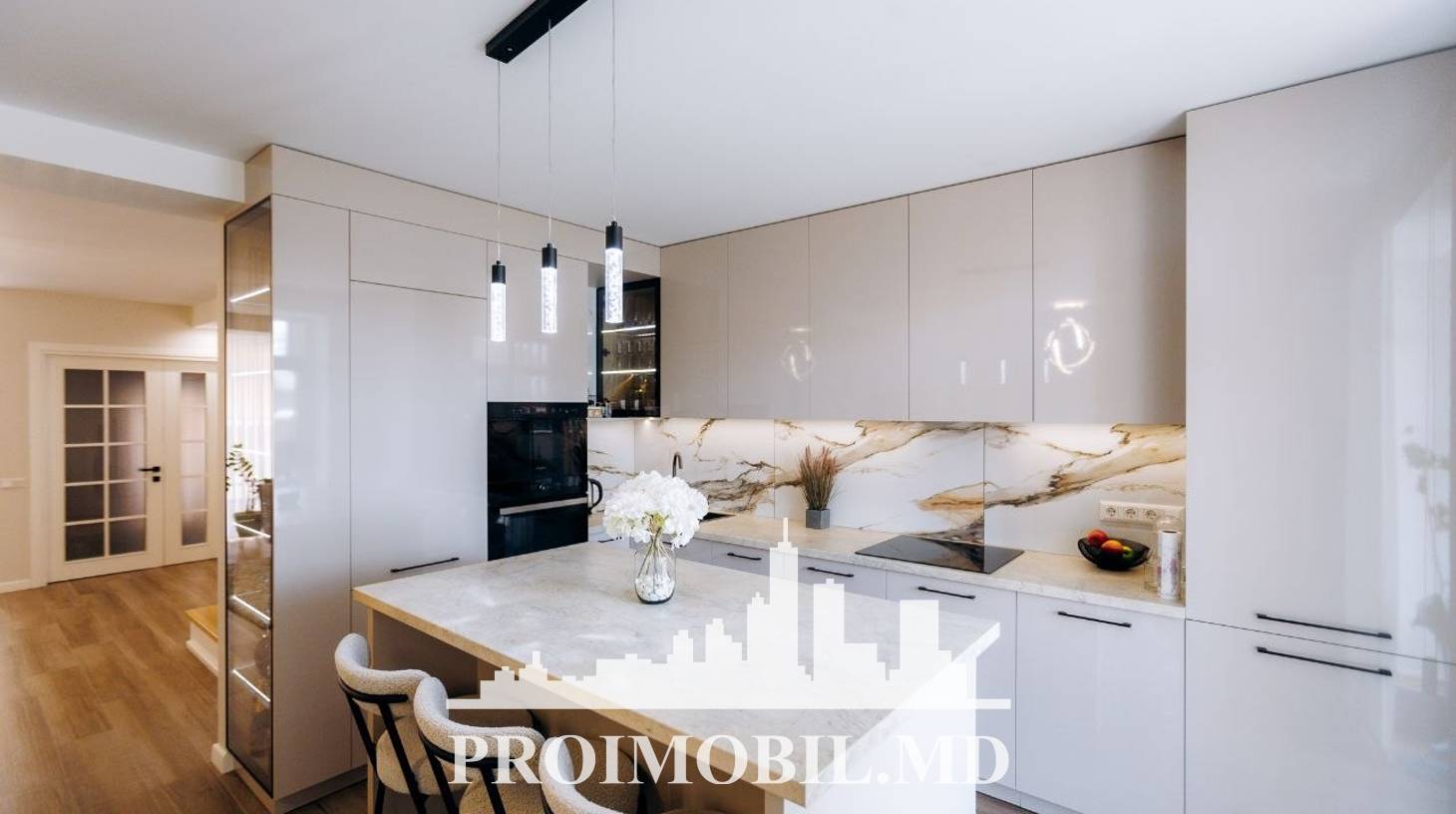 https://images.proimobil.md/opNu0exAZw-UQvws6rKzc1uJ0ONrBdtkpCKJ6SEadS0/watermark:0.75:so:0:30:0.39/resize:fill:1460:816:1/gravity:ce/bG9jYWw6Ly8vZXN0YXRlL2xyLzUyM2UzOWIyLWRkNzktNDlhMy1iY2MzLTU4YTQ3OGM5ZDJkZS5qcGVn