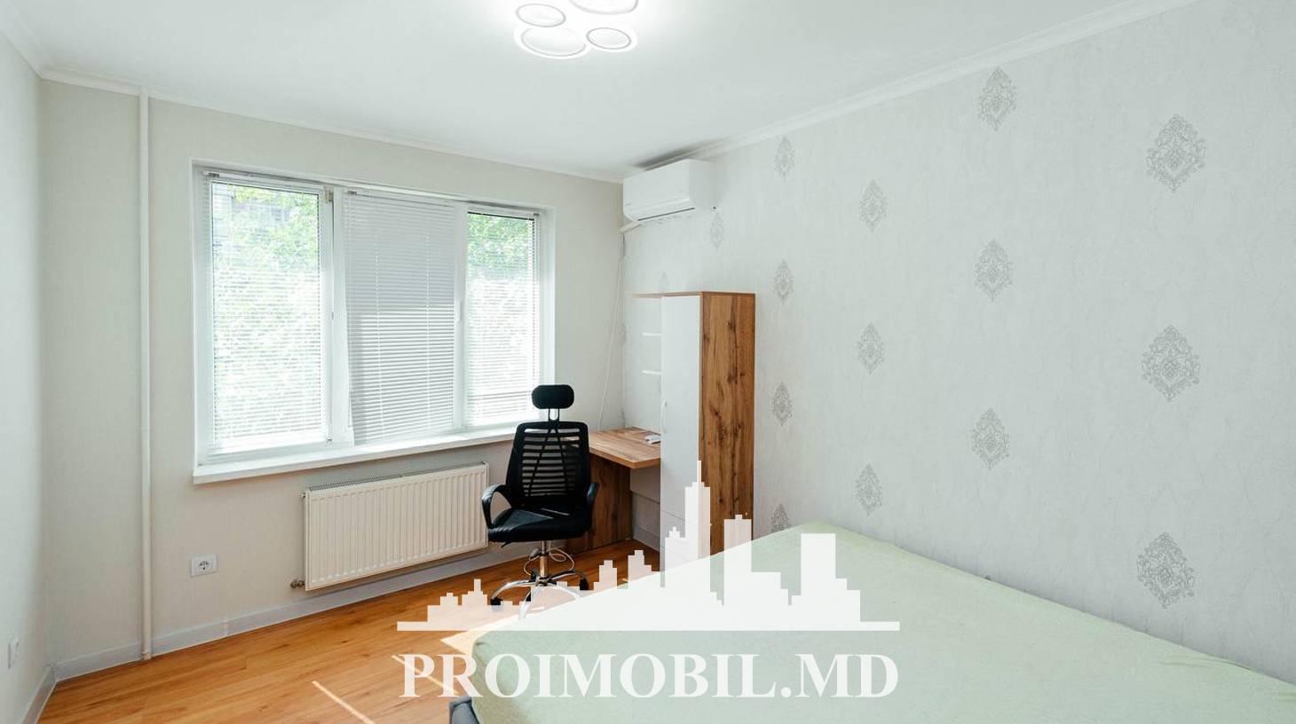 https://images.proimobil.md/oq2Yx1HUMwXkGXItjP9LDDoLTY5usUMY0_LwKYq2eow/watermark:0.75:so:0:30:0.39/resize:fill:1460:816:1/gravity:ce/bG9jYWw6Ly8vZXN0YXRlL2xyLzQxMWQwYWJjLWE4MTAtNGFmNy1iMTFiLWNiYzM4NDUxNTE3ZS5qcGVn