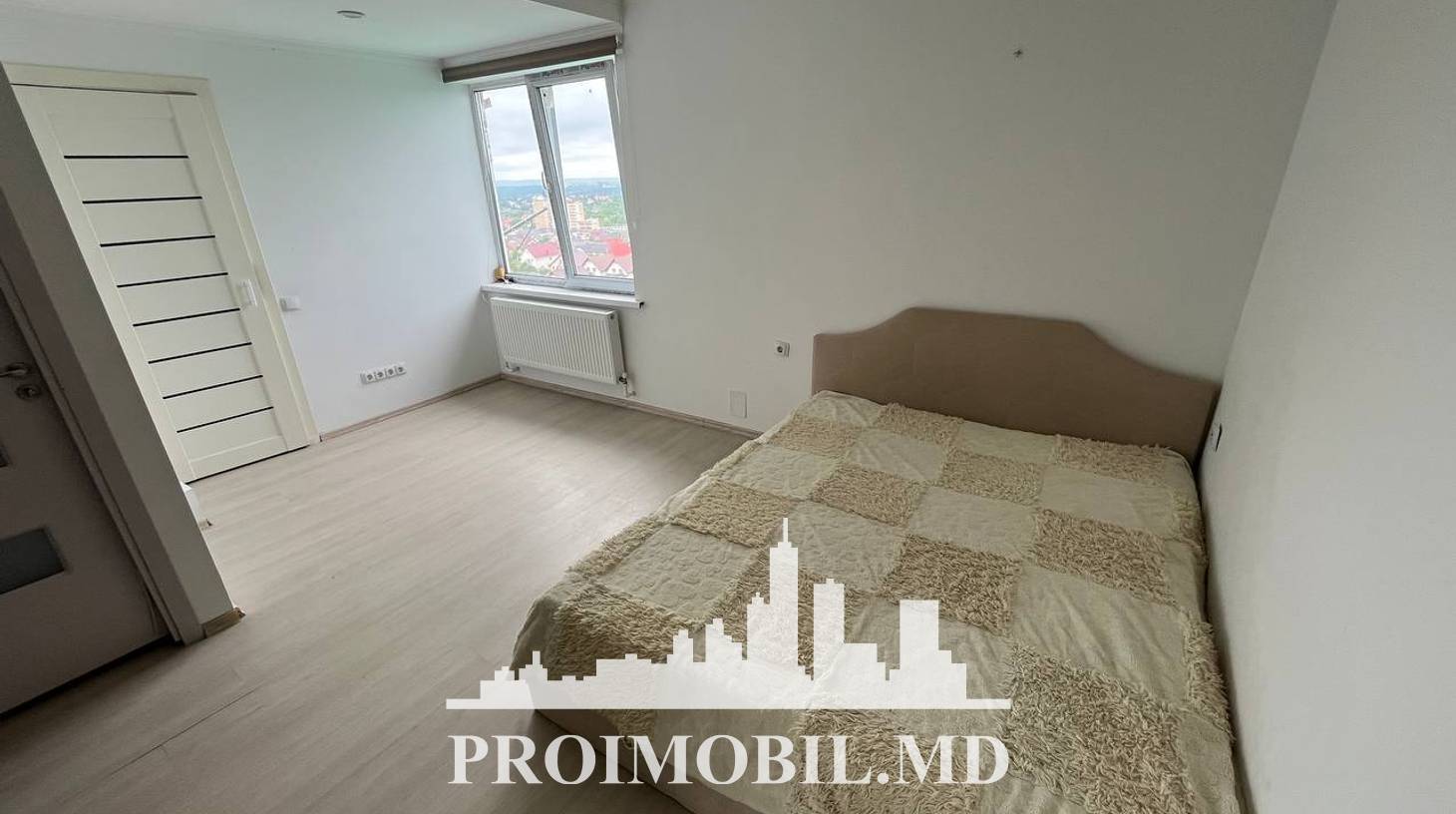 https://images.proimobil.md/oq6BCkt2djH0cpYMBS8T6YRKiVvjcwRI4Rw071lDH4o/watermark:0.75:so:0:30:0.39/resize:fill:1460:816:1/gravity:ce/bG9jYWw6Ly8vZXN0YXRlL2xyL2YxMjEyNDk1LTFkMjMtNGMzYS1iNTAxLWIyNjMwZWRmNzNjMS5qcGVn