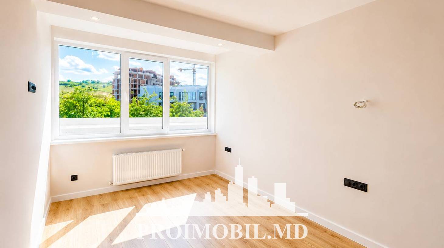 https://images.proimobil.md/or4N7AZsXgC5SgkYrguwiierXUgHTgWoz0jLljZ-4zA/watermark:0.75:so:0:30:0.39/resize:fill:1460:816:1/gravity:ce/bG9jYWw6Ly8vZXN0YXRlL2xyLzMzNGVjNDA0LTIwNmUtNDI4Yi05ZWEwLWM2ZjA4YWNmNGM5Mi5qcGVn
