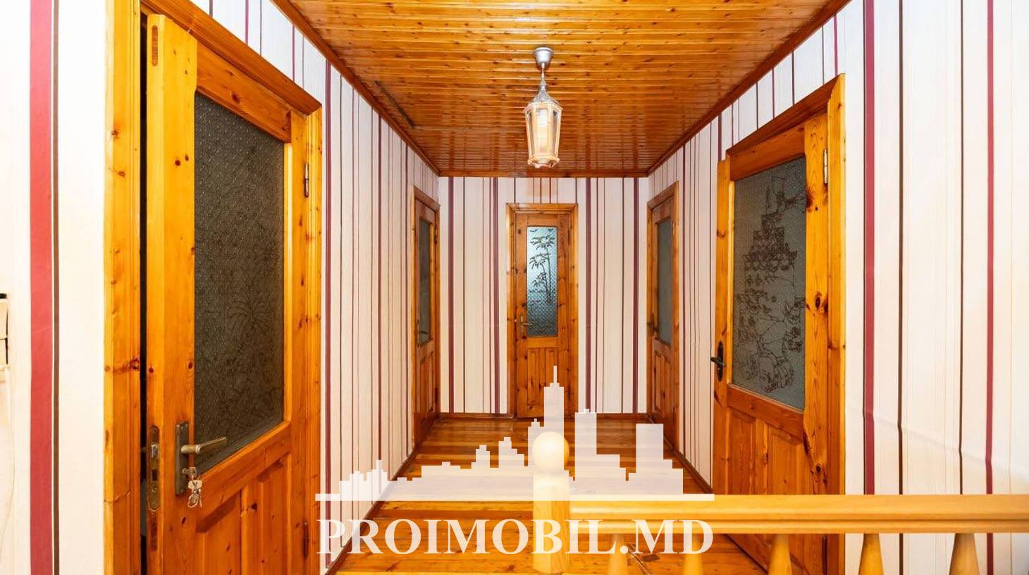 https://images.proimobil.md/ouA04zoNGi0Y_QFiXrITnExM0QMAy3QeSV6p4YpcE7o/watermark:0.75:so:0:30:0.39/resize:fill:1460:816:1/gravity:ce/bG9jYWw6Ly8vZXN0YXRlL2xyL2M2YTg5NzRhLWZlNGQtNDM0MS1iMjZmLTRhYWFjN2Y3NTQzOS5qcGVn