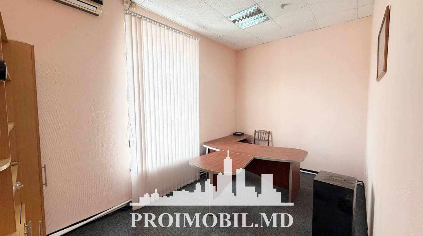 https://images.proimobil.md/oxbPT4rv0RvGAZtQW3Im_XHuwGCT9tJDpSKayhZc5lU/watermark:0.75:so:0:30:0.39/resize:fill:1460:816:1/gravity:ce/bG9jYWw6Ly8vZXN0YXRlL2xyLzI2OWE1ZjNmLTYxNWQtNDBmNy04OWYwLTI0OWM2NWUxOTU0My5qcGVn