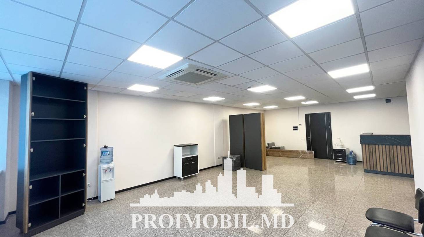 https://images.proimobil.md/ozTP9UI1t2mhB03-elR4vRdTL3uUjdKak0ELQ8LkHGo/watermark:0.75:so:0:30:0.39/resize:fill:1460:816:1/gravity:ce/bG9jYWw6Ly8vZXN0YXRlL2xyLzQ3ZjJmODI4LWRlMWItNDQzMy1iMGUzLTA2MDZjMGRiN2RlNi5qcGVn