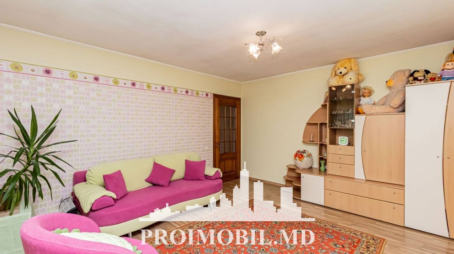 https://images.proimobil.md/p03we_xrEJpAWq7aYNF0sZ_XIvElyLDMrAQFmLKxmaE/watermark:0.75:so:0:30:0.39/resize:fill:1460:816:1/gravity:ce/bG9jYWw6Ly8vZXN0YXRlL2xyLzZlZTMyYWUyLWNlMWUtNDkyZC04ZWFkLWQ2ZjQ3Y2E3YWU0Zi5qcGVn