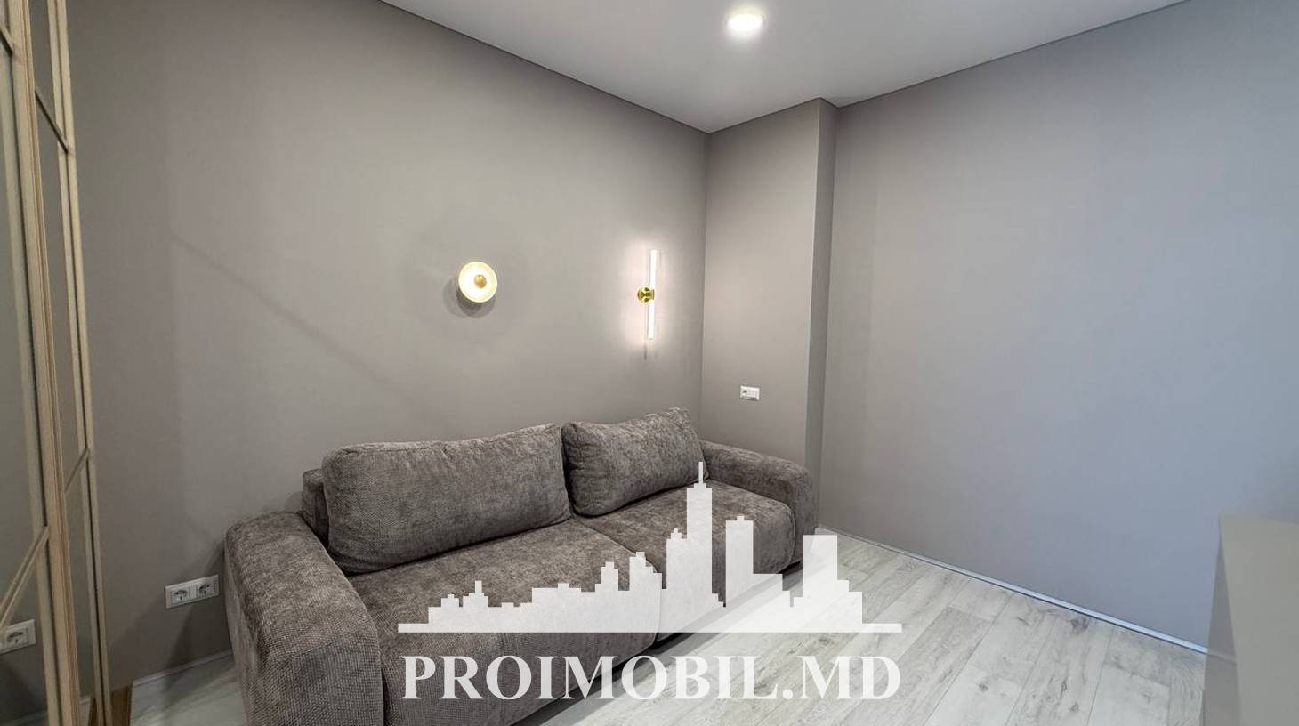 https://images.proimobil.md/p1-rqd8uHul2vkkIfsBvKzRQQqEgtKSboiFHTJSiLYY/watermark:0.75:so:0:30:0.39/resize:fill:1460:816:1/gravity:ce/bG9jYWw6Ly8vZXN0YXRlL2xyLzMxOGRmY2Q4LTQ4MTYtNDM2YS05YzQxLTUwODFlN2FmMGQwYy5qcGVn