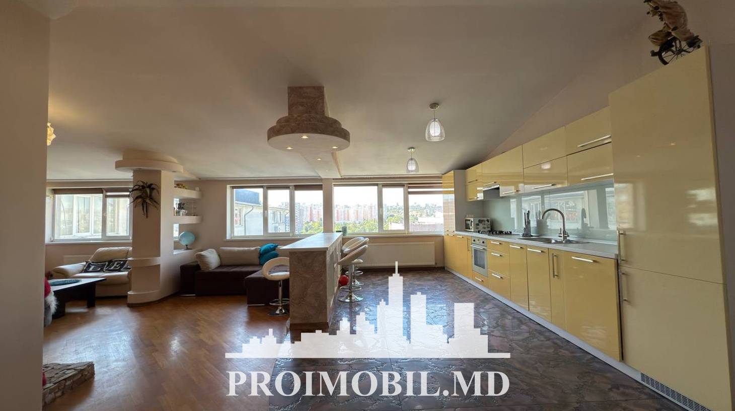https://images.proimobil.md/p1V8bdZ8XSN6KZShiGzs_8kYNS9bAh0NtV6vmLvRqXE/watermark:0.75:so:0:30:0.39/resize:fill:1460:816:1/gravity:ce/bG9jYWw6Ly8vZXN0YXRlL2xyLzU0MjkyNjE3LTFjZTItNGJmNy04N2U0LTRmZjIyYjMzMjU4MS5qcGVn