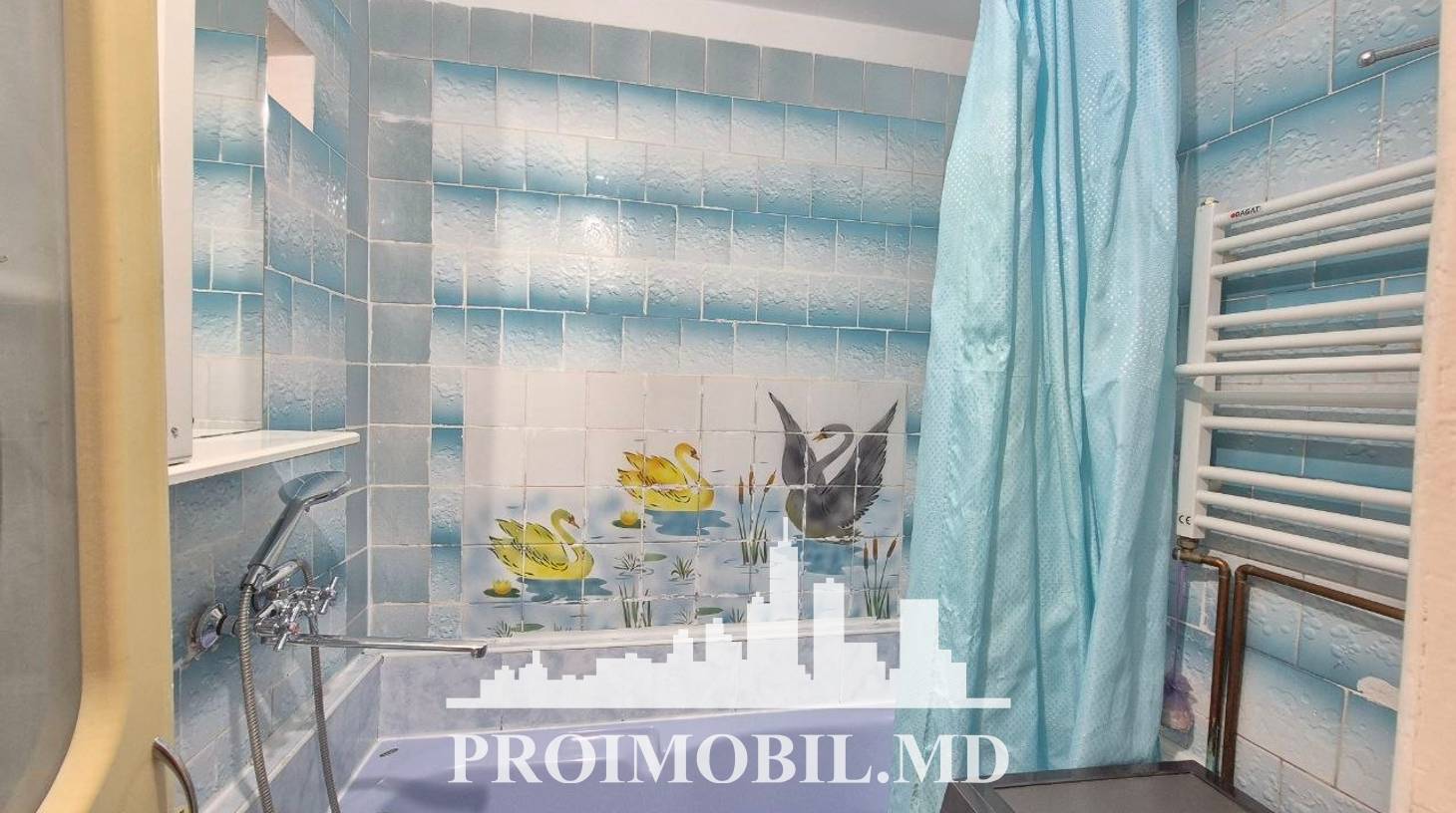 https://images.proimobil.md/p2SQ7_sL0VxvK1LIj2tOIvEAzC7KwIVnhsTGAiD4f40/watermark:0.75:so:0:30:0.39/resize:fill:1460:816:1/gravity:ce/bG9jYWw6Ly8vZXN0YXRlL2xyLzg5ODEwZDY1LTRiMGYtNDQxMC1hYTlkLWIxNzYwMWM1ZDE1NS5qcGVn