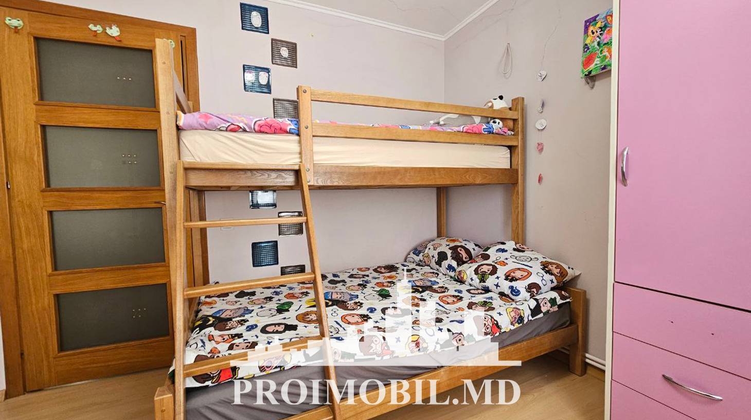 https://images.proimobil.md/p2lxi-Sw2AphTmOeplsAws4WlKEMOC9lRlCHbans8ZM/watermark:0.75:so:0:30:0.39/resize:fill:1460:816:1/gravity:ce/bG9jYWw6Ly8vZXN0YXRlL2xyL2EyZTJmNWQxLThlMTYtNDRkZS05ZDAwLTk3MTJhNWE2OGMwOC5qcGVn