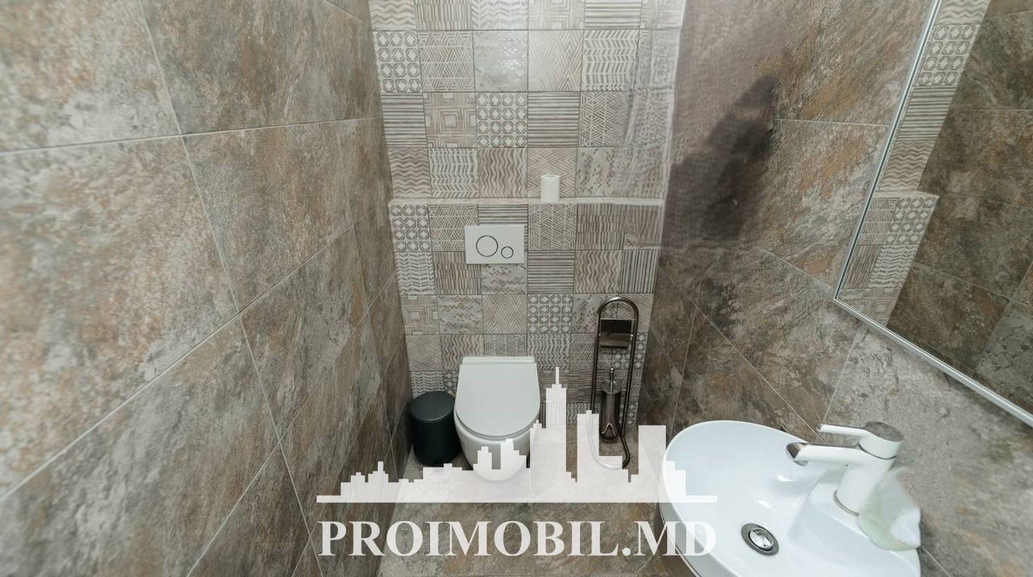 https://images.proimobil.md/p6hOZKJRc4_I1phlB0VMAD27TpC6dghUYC7Jf6xmwd4/watermark:0.75:so:0:30:0.39/resize:fill:1460:816:1/gravity:ce/bG9jYWw6Ly8vZXN0YXRlL2xyL2Y2MDliMjU1LTFhMmYtNGM3ZS04Mzg0LWJlMjNiY2IxNTg1Yi5qcGVn