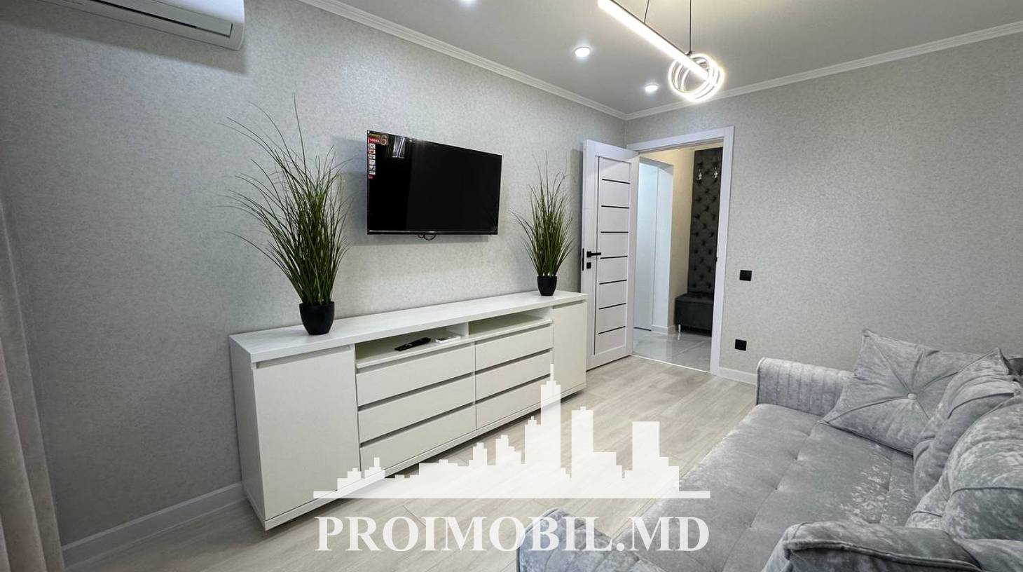https://images.proimobil.md/p8k2xdq0buZGZBcJ4icXx3UDj9YK8lqbqadxk3zLry4/watermark:0.75:so:0:30:0.39/resize:fill:1460:816:1/gravity:ce/bG9jYWw6Ly8vZXN0YXRlL2xyLzU1NDE1Mjc2LWY0OGQtNGViYi1iNjRiLTRmMWZiMmRmNDllNC5qcGVn