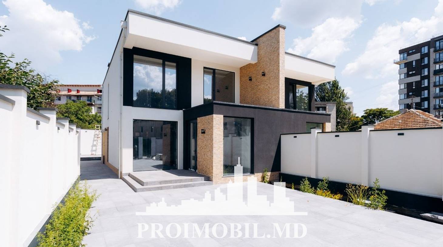 https://images.proimobil.md/p9k_ftPlUiRvjKz9YwkOtVRHGiUHcX3xb8e9QtSPkW8/watermark:0.75:so:0:30:0.39/resize:fill:1460:816:1/gravity:ce/bG9jYWw6Ly8vZXN0YXRlL2xyL2FlZDc1NWEzLWEzNzktNGJhMi05ZmFjLTJlMjAyY2VjMmMzZC5qcGVn