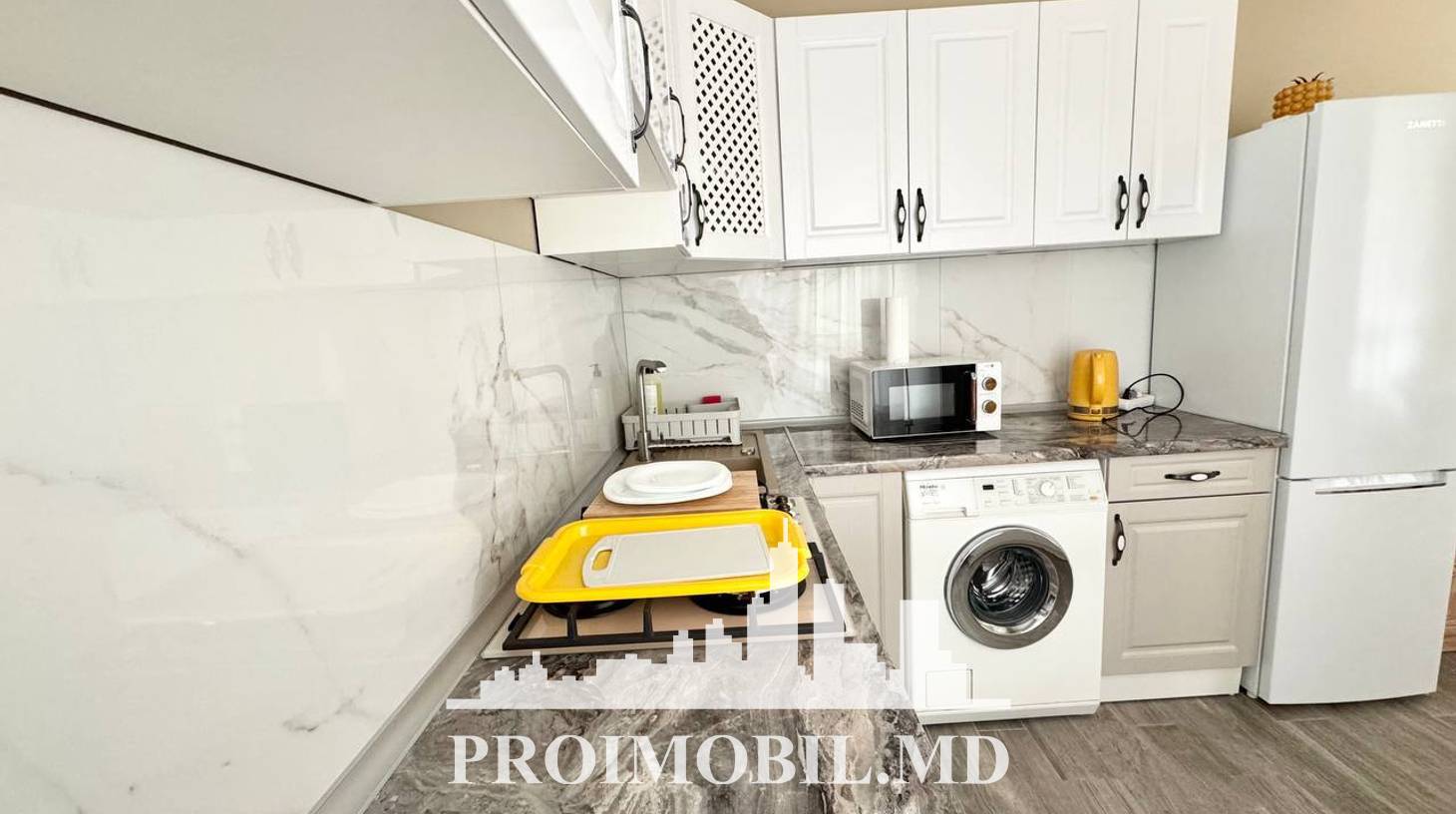 https://images.proimobil.md/pCqC2L8uRe5EbFtZm8G81r_ZIzfh6762Ya9dzYp43b4/watermark:0.75:so:0:30:0.39/resize:fill:1460:816:1/gravity:ce/bG9jYWw6Ly8vZXN0YXRlL2xyLzBhYmQ3ZjdmLWQzMGEtNGZmMy04ZjdmLTAyNGMxMDU3MjBkMS5qcGVn