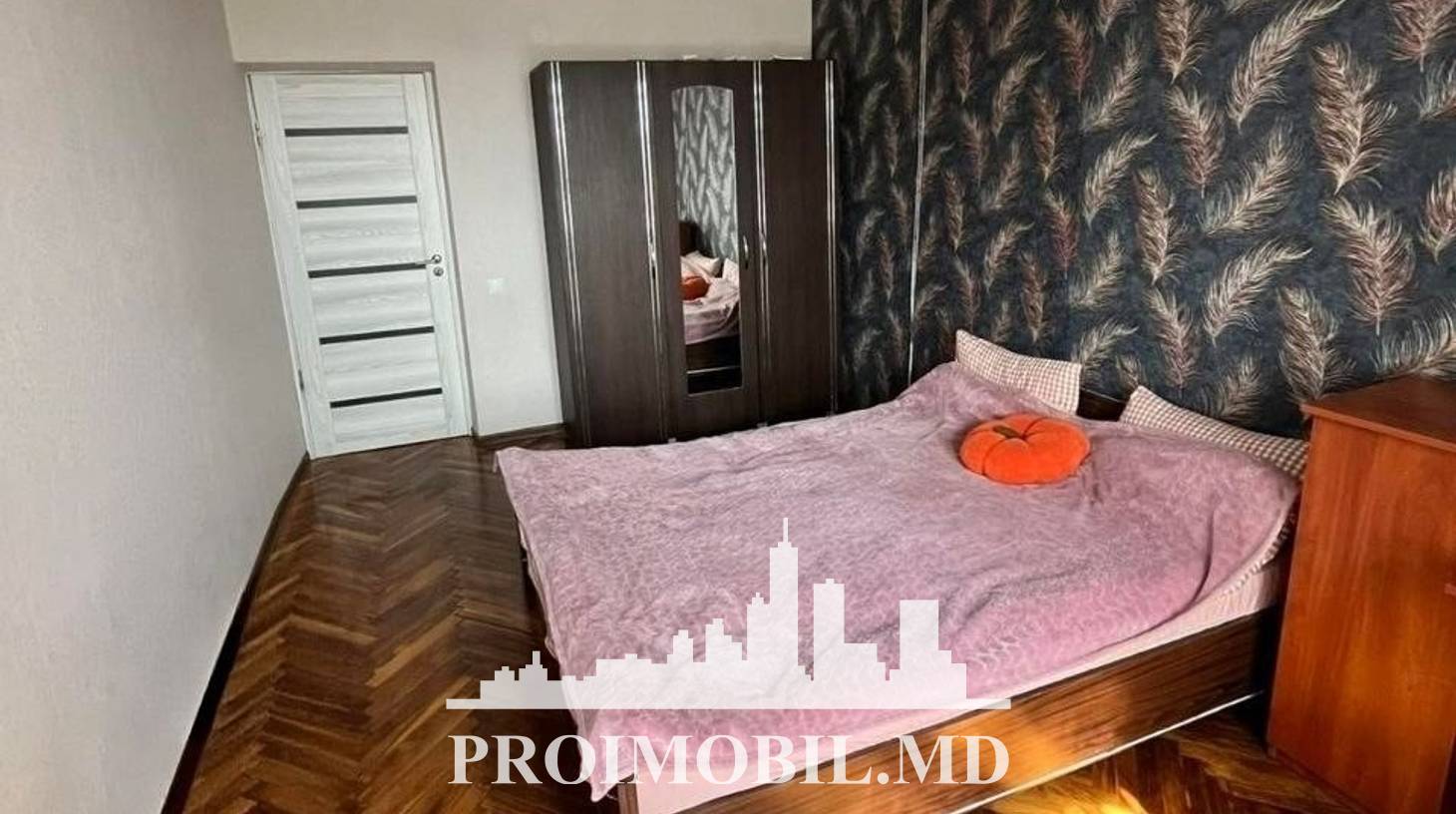 https://images.proimobil.md/pDNWPvCDdwTeqinOGulmi27iuykV_QXGB4bLbna2Z8g/watermark:0.75:so:0:30:0.39/resize:fill:1460:816:1/gravity:ce/bG9jYWw6Ly8vZXN0YXRlL2xyLzA1NjU2ZmU2LTQ1MzktNDUwMi05NWUyLTg5ODFjY2RiZmMxOS5qcGVn