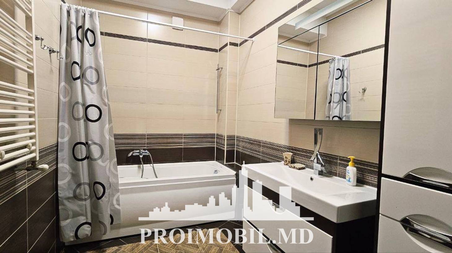 https://images.proimobil.md/pDe6-51UZt5pwtlB-AmzZF74db6b0TkrJ-AepYgGRpQ/watermark:0.75:so:0:30:0.39/resize:fill:1460:816:1/gravity:ce/bG9jYWw6Ly8vZXN0YXRlL2xyL2I1YjQwNjAxLTFjZWEtNGEzMi05OTk1LTM0ZjAxZTk3MzlmMS5qcGVn