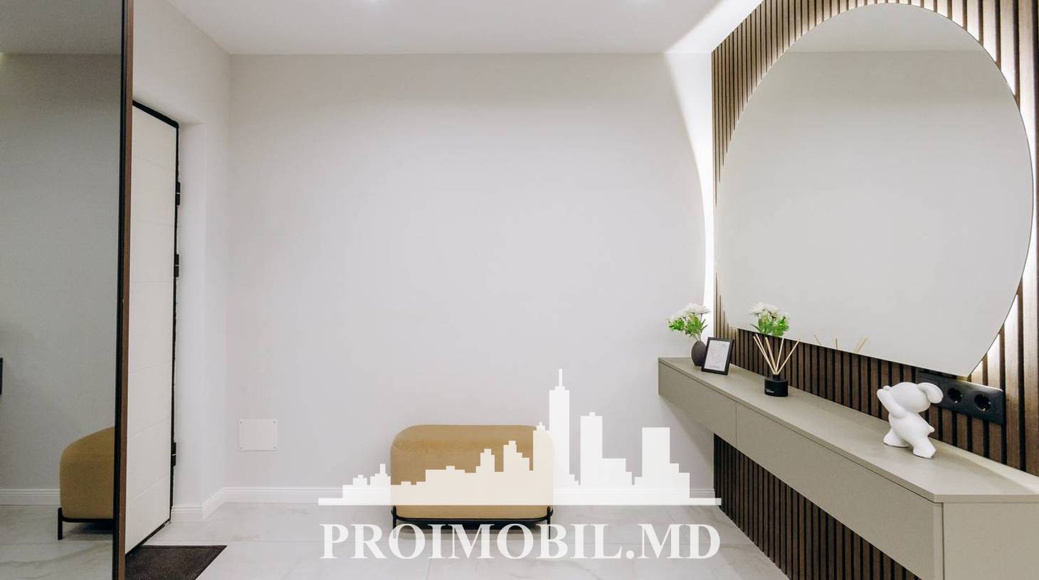 https://images.proimobil.md/pH4g0_RdxrzLhhZ_N7ElHJCMZzUaY1rVeMx19xSULdo/watermark:0.75:so:0:30:0.39/resize:fill:1460:816:1/gravity:ce/bG9jYWw6Ly8vZXN0YXRlL2xyL2UxOTI0NDg2LTA4MTYtNDA4Zi1iZDE1LTMzMDJmNDU3YjVjMy5qcGVn
