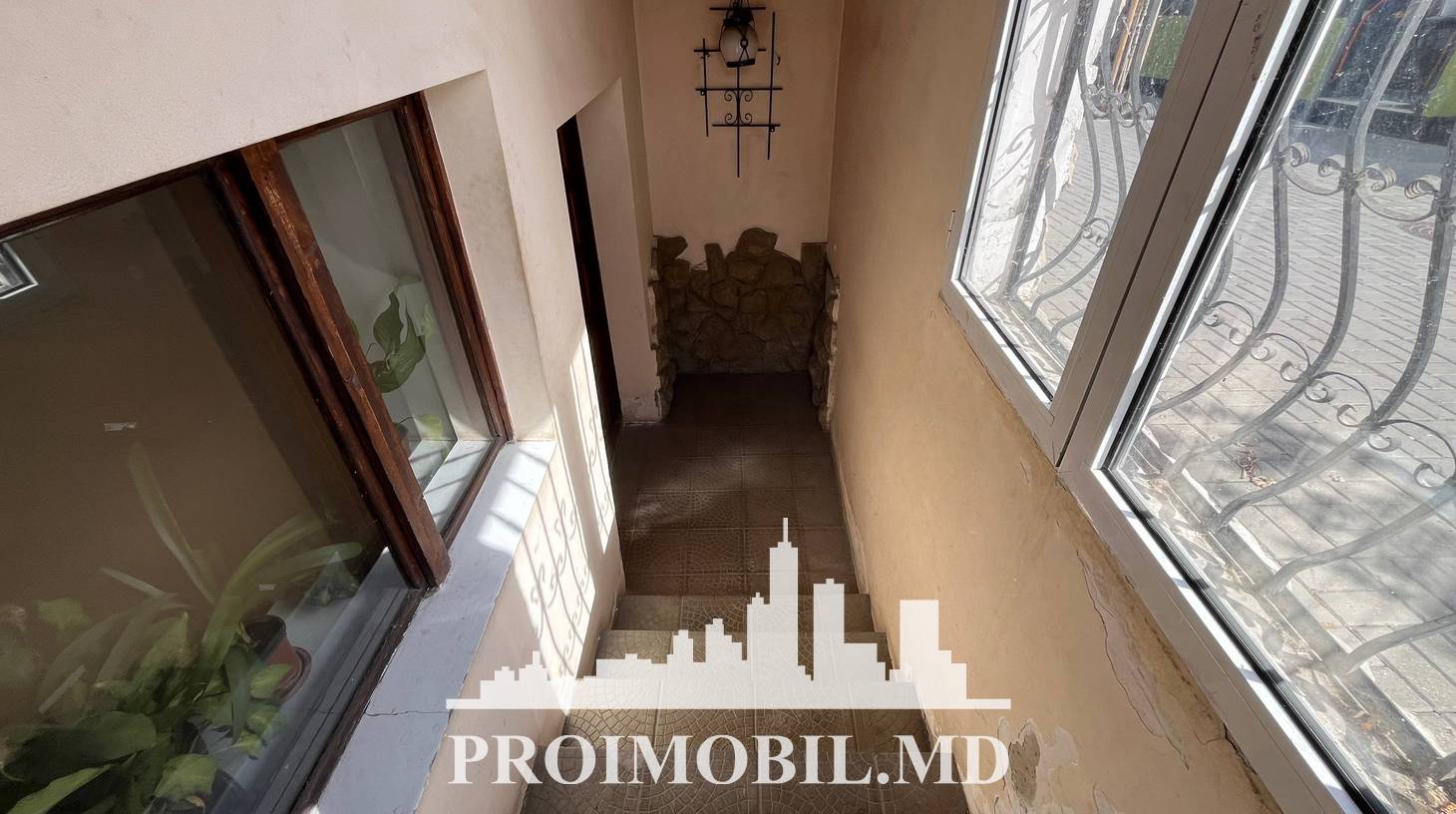 https://images.proimobil.md/pI692QqPu9pwpU5QMWANCckaiibvPeEZ3NoTBI6i7Ag/watermark:0.75:so:0:30:0.39/resize:fill:1460:816:1/gravity:ce/bG9jYWw6Ly8vZXN0YXRlL2xyL2NiZTMzNzZmLTg1ZTgtNDI5MS1hZDhjLTE2YjkwZWU5MjdlYS5qcGVn