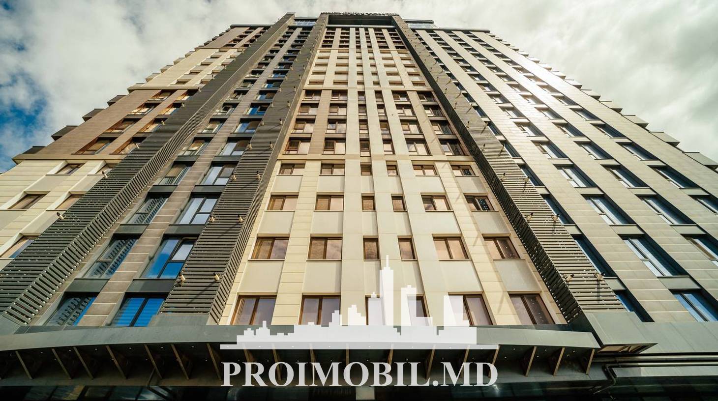 https://images.proimobil.md/pMEMC5Vy38m-qj6hmaHBChCctOSygZcoORx5YcmyFHU/watermark:0.75:so:0:30:0.39/resize:fill:1460:816:1/gravity:ce/bG9jYWw6Ly8vZXN0YXRlL2xyL2Y0MDk3MjgzLWNjZDMtNGM4Mi04YTMxLTY4OGVkODJhMjg1ZC5qcGVn
