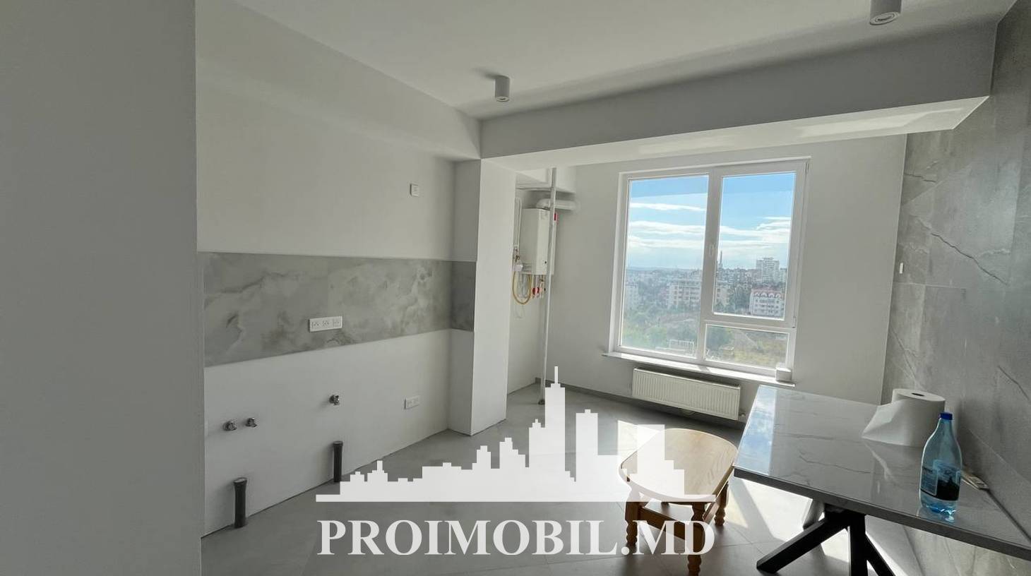 https://images.proimobil.md/pMI-WoHmjzDxUGNMc3Tnr8o4LbgwnTBevzv00GxuMMc/watermark:0.75:so:0:30:0.39/resize:fill:1460:816:1/gravity:ce/bG9jYWw6Ly8vZXN0YXRlL2xyLzk5NTQ5NTU1LWVkOGItNDk1Ny1hZWQ2LWRmYWY3OTM3MDY0OS5qcGVn