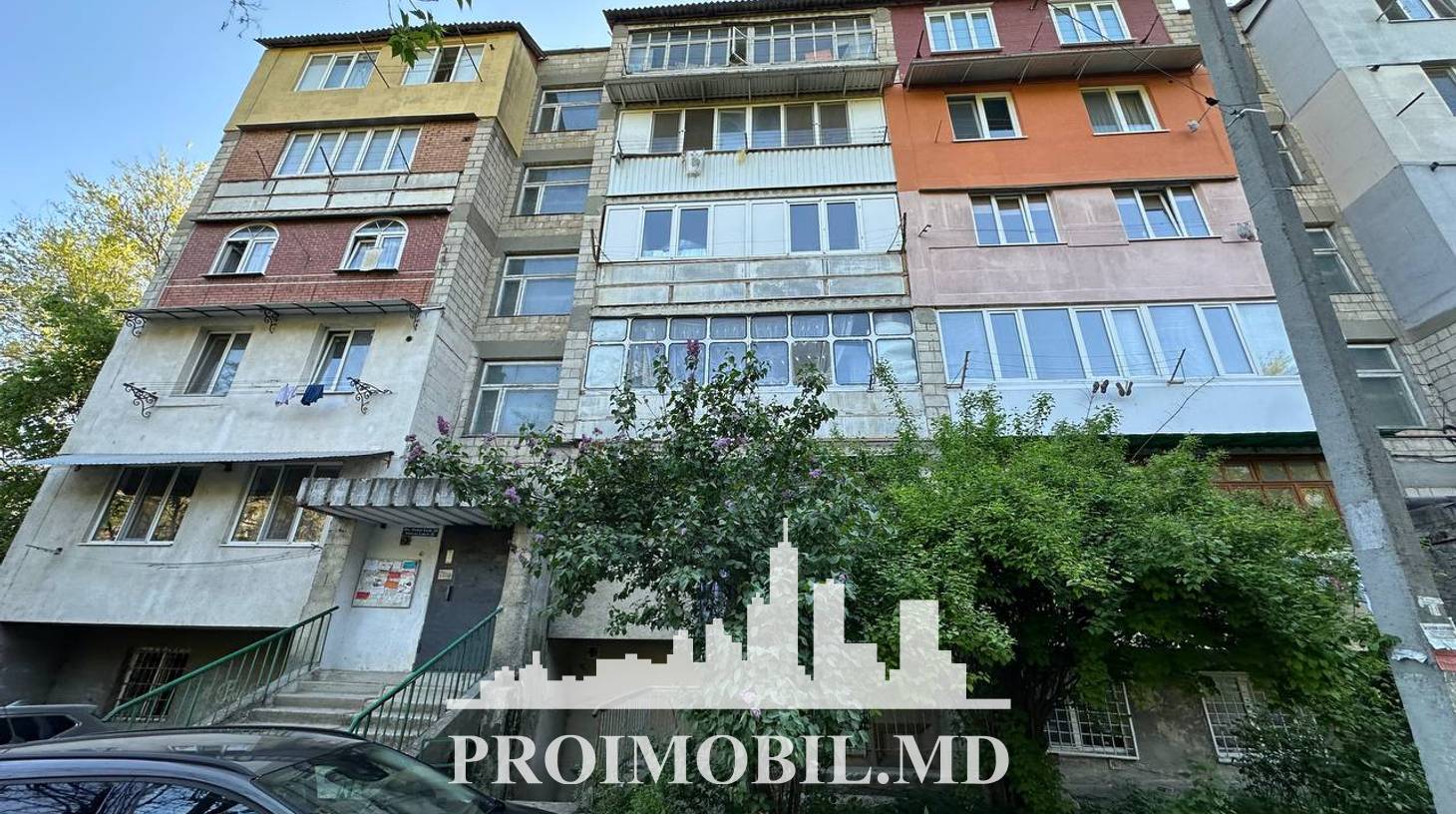 https://images.proimobil.md/pQSFUGMoglfeIdVCW5Yqmr90d0BUkEZMylmlqJMZKL0/watermark:0.75:so:0:30:0.39/resize:fill:1460:816:1/gravity:ce/bG9jYWw6Ly8vZXN0YXRlL2xyL2FhZmNiZGZkLTg4OTYtNDNlYy1iMWY0LWZjMzMwNDhlNjBlOS5qcGVn
