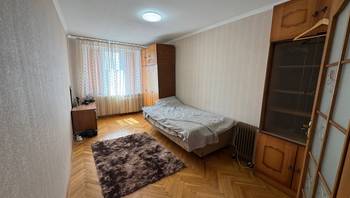 https://images.proimobil.md/pQsIRDLHGj8V6FZF71NhKNFMaONiw7iKmmbE7geCvcQ/resize:fill:350:198:1/gravity:ce/bG9jYWw6Ly8vZXN0YXRlL2xyLzEzZmIyNzhjLTJjNjMtNGVkYy04ZGFmLThkYjM2ODI2YjljOS5qcGVn