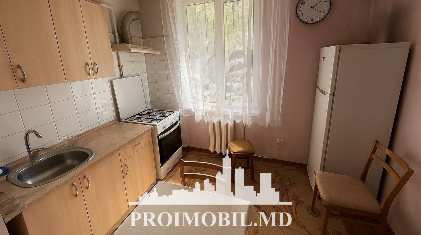 https://images.proimobil.md/pRCa4JxTGwfcUYFrLP-XC8COdyU3GgCtB44a3bJxBEA/watermark:0.75:so:0:30:0.39/resize:fill:1460:816:1/gravity:ce/bG9jYWw6Ly8vZXN0YXRlL2xyL2NjN2NiYzljLTBmYTAtNDUyMy04YzY1LTllYTk4ZThkNzk1Yy5qcGVn