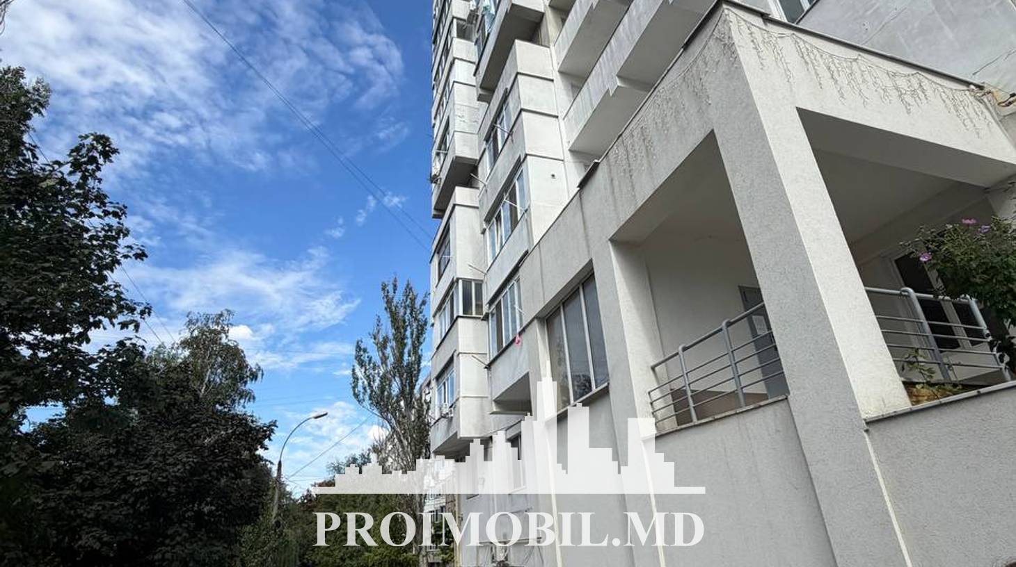 https://images.proimobil.md/pSUZMStAp4AtGI4ZcENXa3gcELHJzxPnqtCY9lm2PiU/watermark:0.75:so:0:30:0.39/resize:fill:1460:816:1/gravity:ce/bG9jYWw6Ly8vZXN0YXRlL2xyL2Q3OGQ1Zjc5LTBhNzItNGZiZS05OTQzLTZjYmNlOTY3MDg0Ni5qcGVn