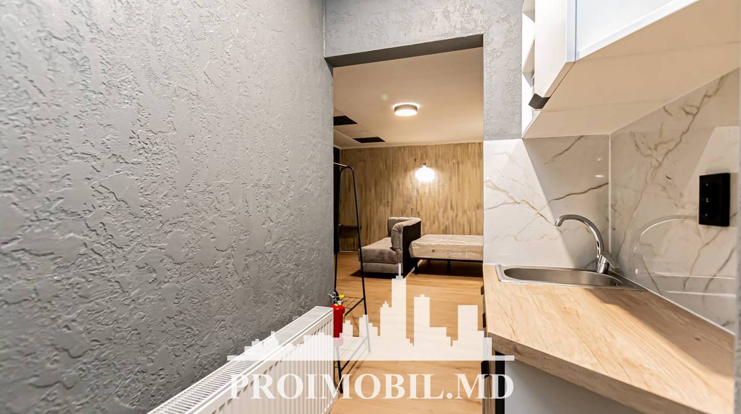 https://images.proimobil.md/pUKNiMEHfmTnBabqzuNudyD96vVs-eCdsEdKaOL7VI8/watermark:0.75:so:0:30:0.39/resize:fill:1460:816:1/gravity:ce/bG9jYWw6Ly8vZXN0YXRlL2xyLzk0ZTczMjExLTkyNGUtNDJhYS04OTZiLWY4NWM5OGM5MjNjMi5qcGVn