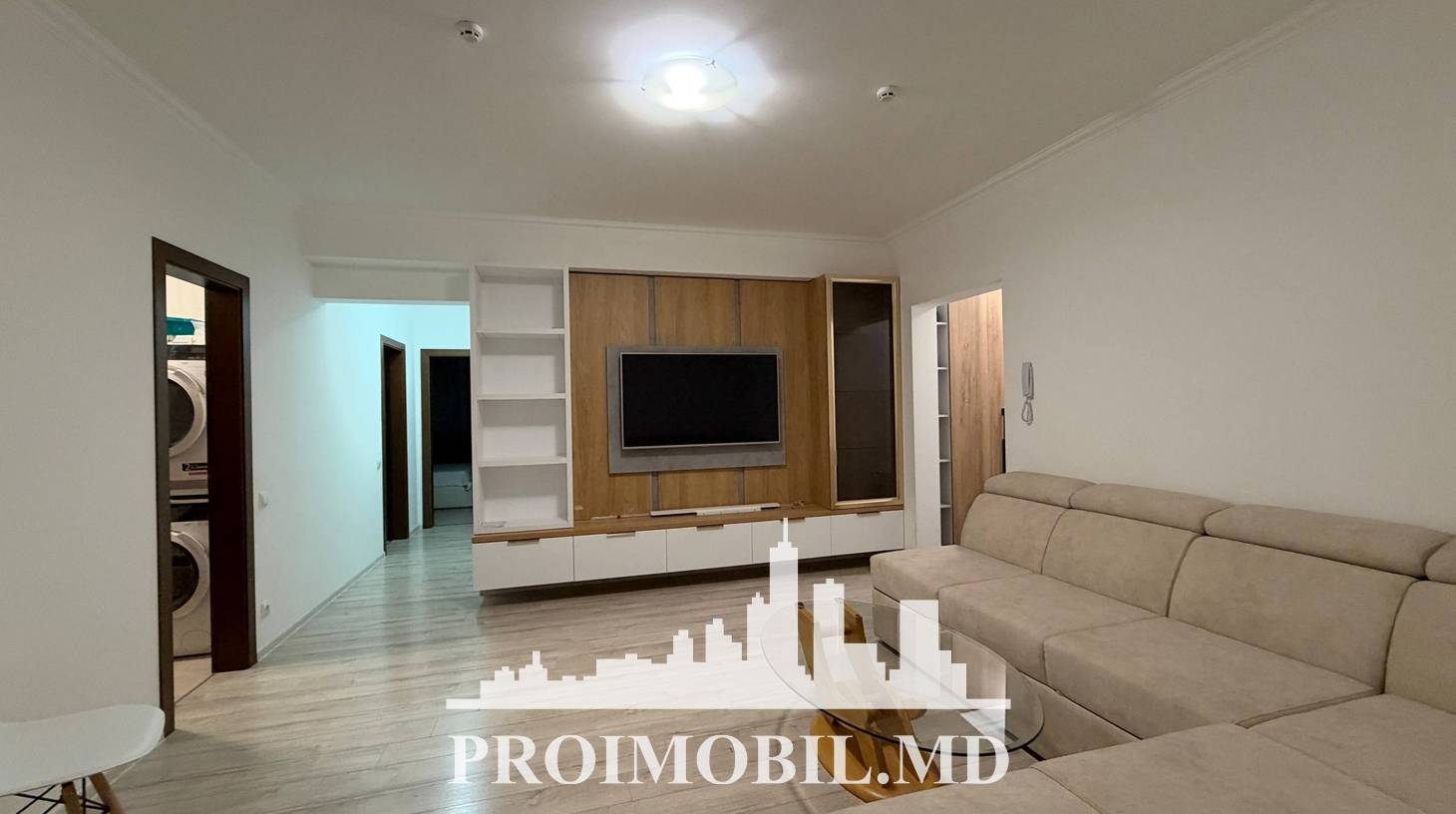 https://images.proimobil.md/pV8kqPUUF3qf4nDoX75dfuTCZR7LeaEKhoRh1PpJvUM/watermark:0.75:so:0:30:0.39/resize:fill:1460:816:1/gravity:ce/bG9jYWw6Ly8vZXN0YXRlL2xyLzgzM2RkMjNkLWQ1MzQtNDMxYS1hMjExLWUzNDRhZGNmYWNjNS5qcGVn