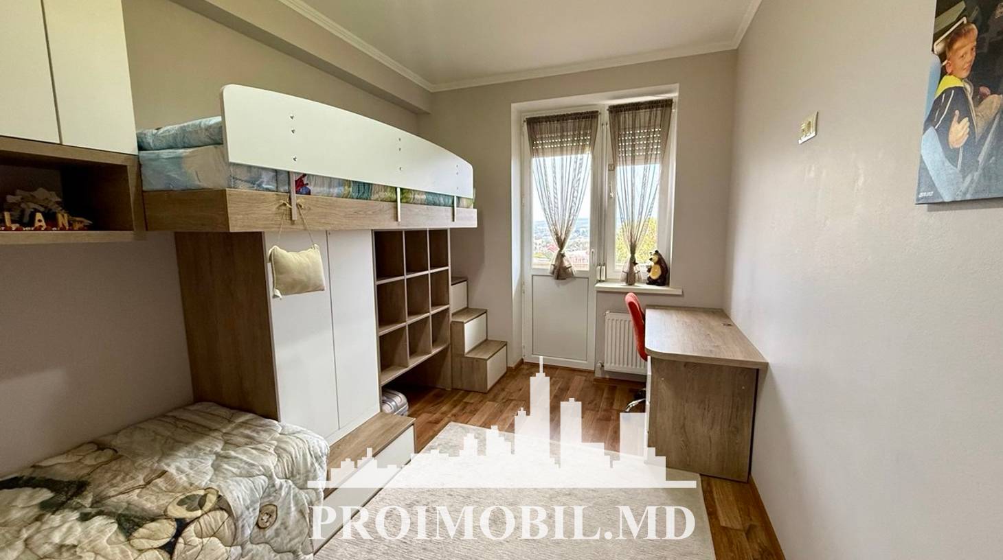 https://images.proimobil.md/peCAeypreAaMp-seYu7wM5VOtfqqOhHCizmrUUwXU8c/watermark:0.75:so:0:30:0.39/resize:fill:1460:816:1/gravity:ce/bG9jYWw6Ly8vZXN0YXRlL2xyLzBhMTk3MWRkLTE3MzgtNDAxNS05YTkwLWYzODRlZDRhY2QzNi5qcGVn