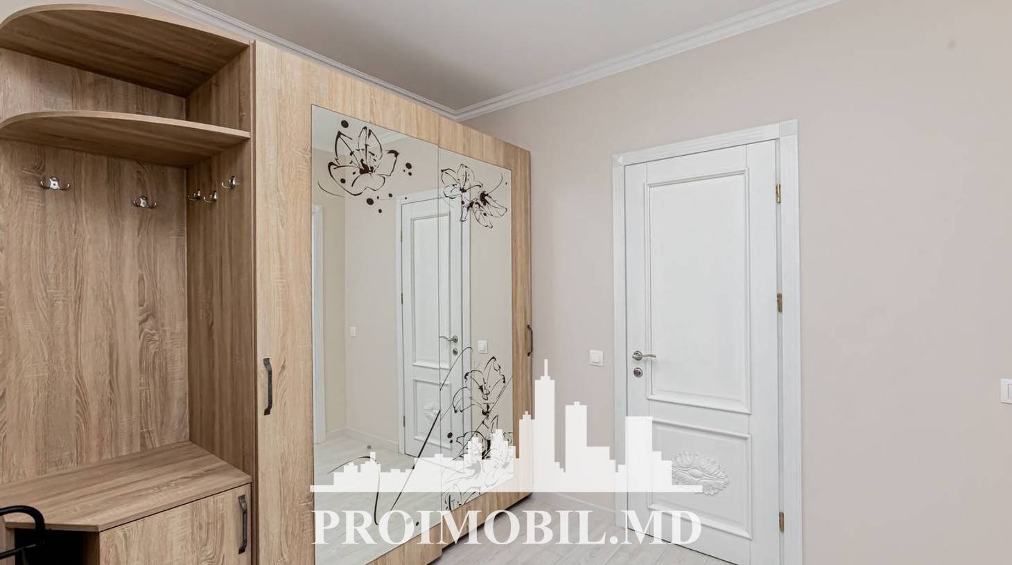 https://images.proimobil.md/peutucjSkY3_7zS7LgVtnbjJwSHc_9w7StCYQ9fCZf4/watermark:0.75:so:0:30:0.39/resize:fill:1460:816:1/gravity:ce/bG9jYWw6Ly8vZXN0YXRlL2xyLzcwMDllOThiLThhOWQtNDAwYy1iZDNmLTM4ZGYxNTY5ZGI0YS5qcGVn
