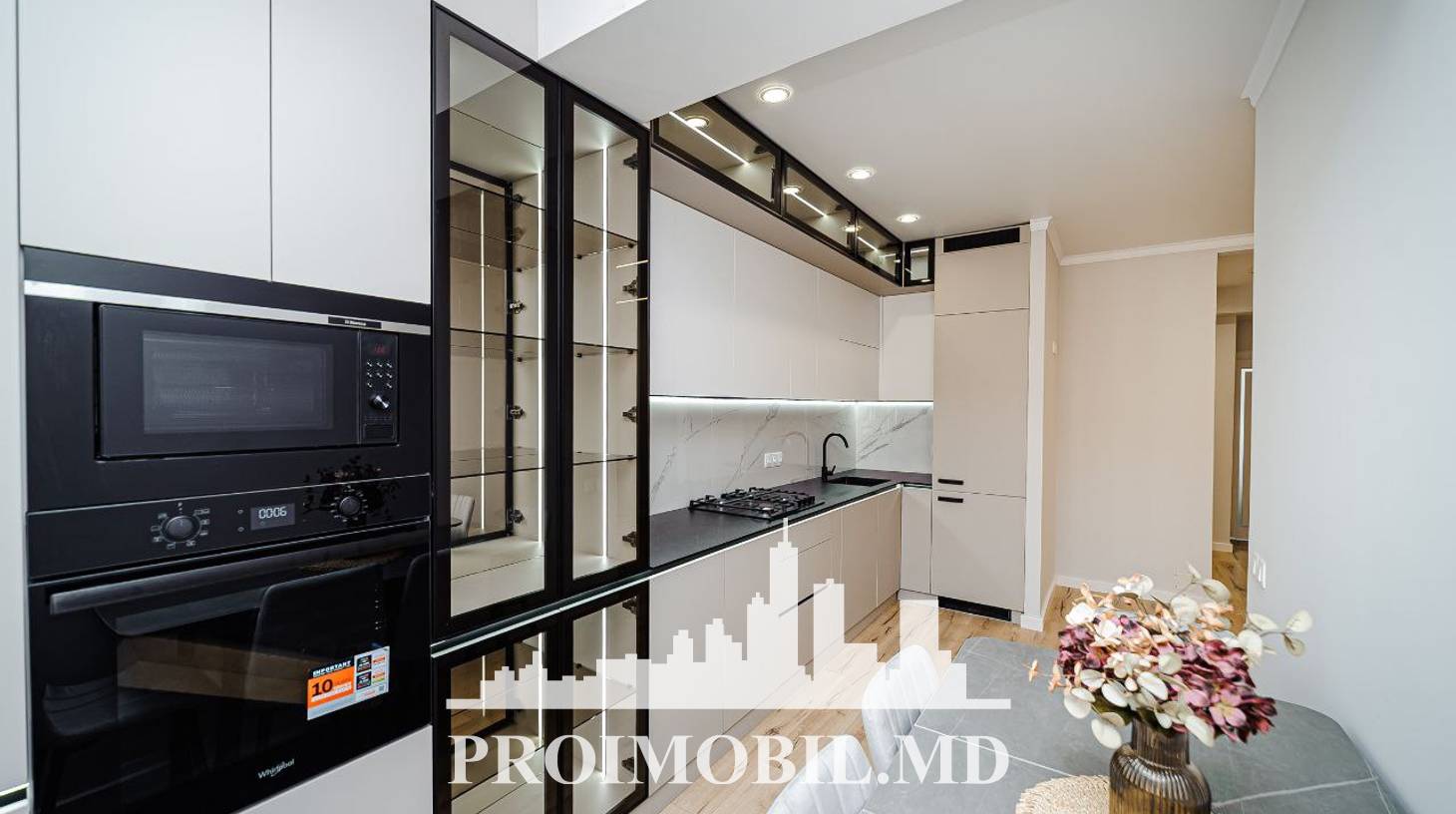 https://images.proimobil.md/piy5UYjAXRDO8-zxo4FKtbfKTgfA5nNrtwmKXhk_gcE/watermark:0.75:so:0:30:0.39/resize:fill:1460:816:1/gravity:ce/bG9jYWw6Ly8vZXN0YXRlL2xyLzMwODgxMjYzLWRkMjQtNDg3MS1hZWZjLWU1MTMwNGU0M2Y4NC5qcGVn