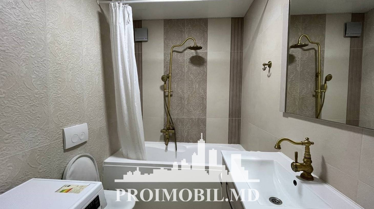 https://images.proimobil.md/pjrWHQiOhoOaz46FxBqiXZNP3w94CuWSMIrZffv2aN8/watermark:0.75:so:0:30:0.39/resize:fill:1460:816:1/gravity:ce/bG9jYWw6Ly8vZXN0YXRlL2xyLzEwNzFjYWQ4LTQyZGUtNGM2NC04NDM1LWFmMmNmMDI3NGRjZi5qcGVn