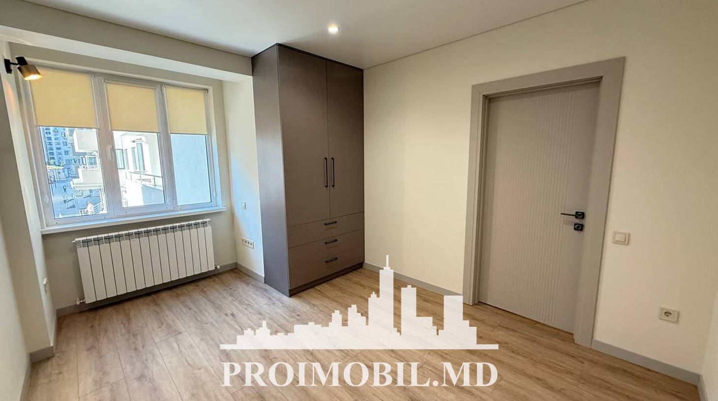 https://images.proimobil.md/plv4XzEl7zbA4XN-iGCfAVdtbfSmpl2gI6Gal-8Txx0/watermark:0.75:so:0:30:0.39/resize:fill:1460:816:1/gravity:ce/bG9jYWw6Ly8vZXN0YXRlL2xyLzI5YzIyZGQwLTQwMTQtNGRkZC04NjRlLWY4YTMxNWYwYmMyYi5qcGVn