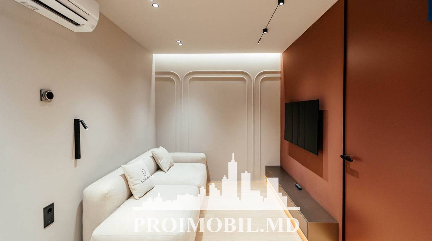 https://images.proimobil.md/pmcvXvWF88ToVxrskYLXD98iBXQ1P-BlMe7DzK_j9uw/watermark:0.75:so:0:30:0.39/resize:fill:1460:816:1/gravity:ce/bG9jYWw6Ly8vZXN0YXRlL2xyLzZmOGQwYTBiLThlN2MtNDQ3YS04MjUzLTRhMmQ0YTAxNmUzYS5qcGVn
