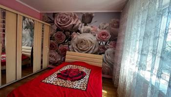 https://images.proimobil.md/pnDQ09Ld_Q2k2uHrzJ5mtiUm-jmkI37pFrZkVTWo0qU/resize:fill:350:198:1/gravity:ce/bG9jYWw6Ly8vZXN0YXRlL2xyL2VjOWNmN2NmLTY4MjItNGI3Zi1iYzc1LTk2ODQxNGFhY2JhZS5qcGVn
