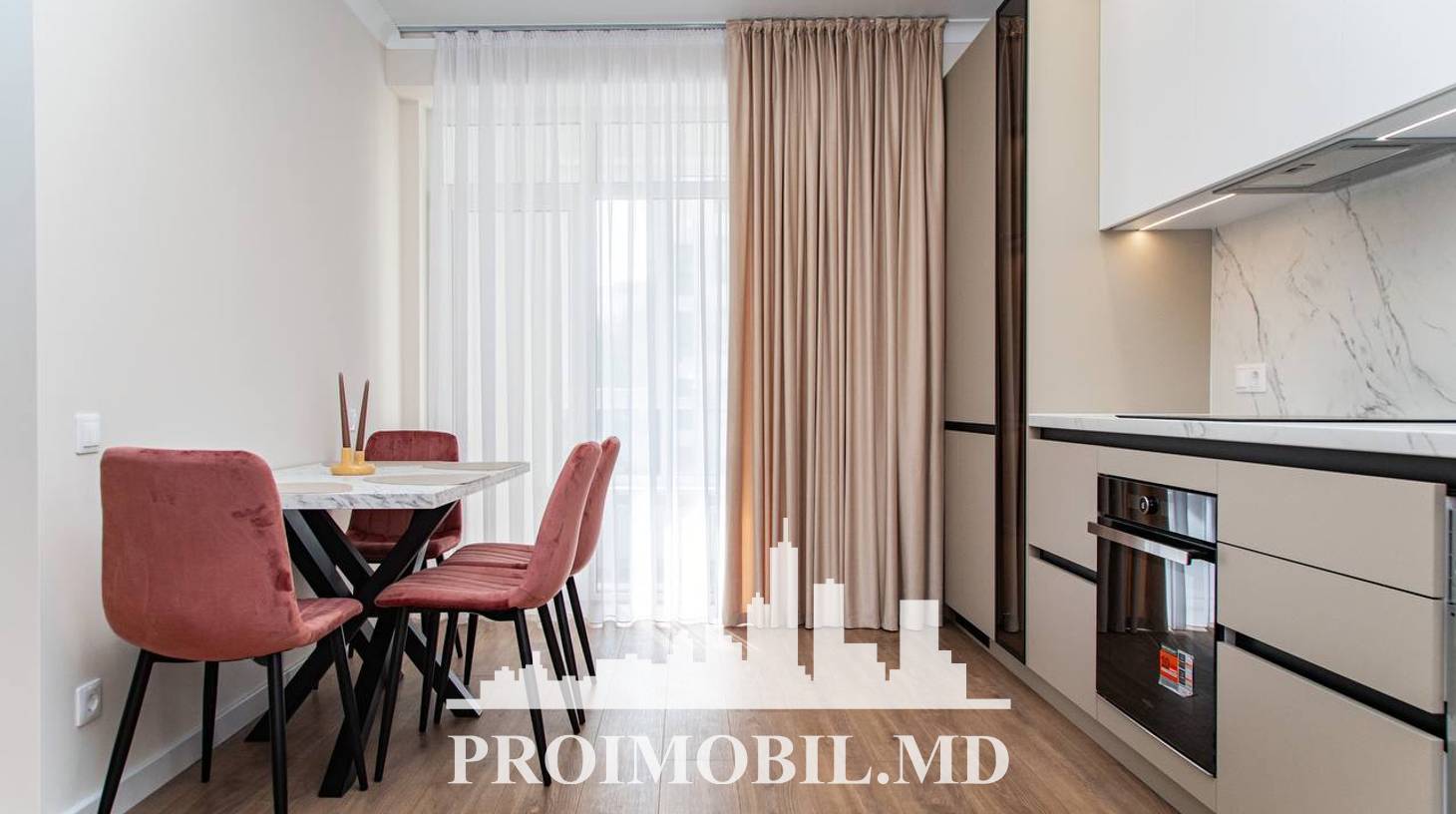 https://images.proimobil.md/poZQ1ISsSsToSSlsg4vKks30edlzrS6jdjbdpDe7fKo/watermark:0.75:so:0:30:0.39/resize:fill:1460:816:1/gravity:ce/bG9jYWw6Ly8vZXN0YXRlL2xyLzBjYmJiMGM3LTdkNWItNDk1Yi04ODBjLTJlOGYyYTdlZDY4MC5qcGVn
