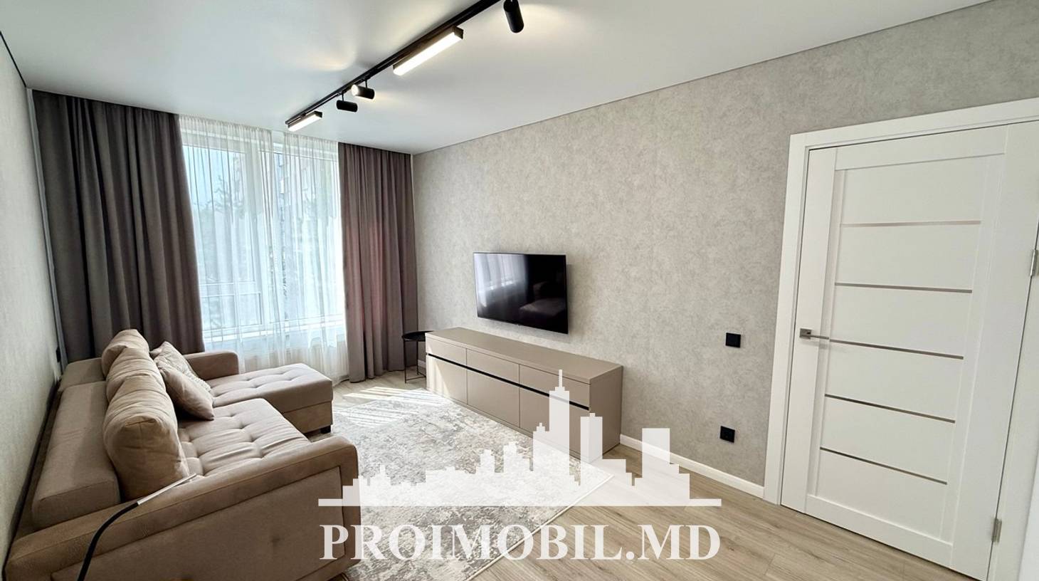 https://images.proimobil.md/pp57Qy7kkMy5q7AkZjXKsZRCOF7n9YX_-ZwBWe4Ndzk/watermark:0.75:so:0:30:0.39/resize:fill:1460:816:1/gravity:ce/bG9jYWw6Ly8vZXN0YXRlL2xyL2VjZjA2NWU1LThmZjEtNGNmYy1hNjI1LTk4MTk5OWNhMTUzOC5qcGVn