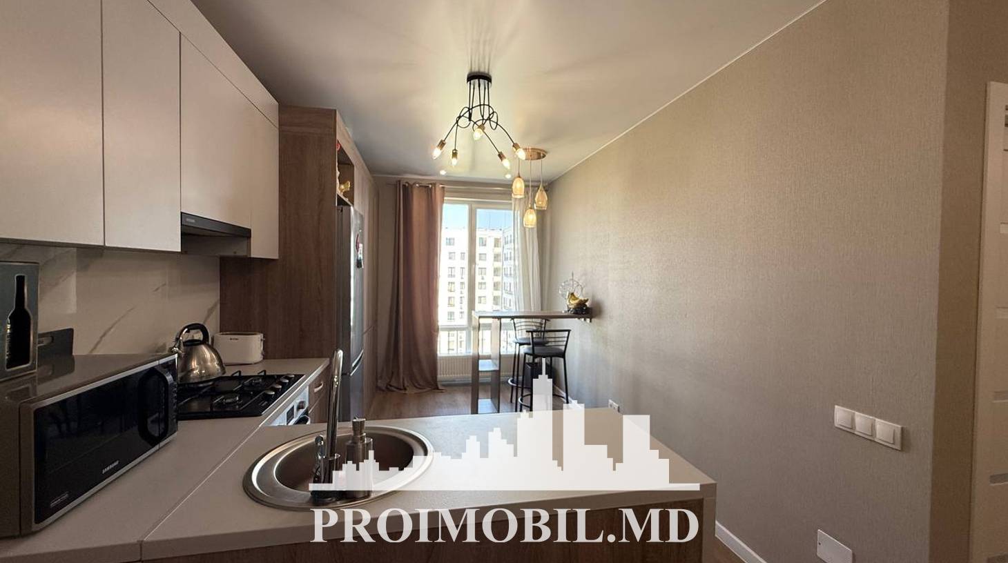 https://images.proimobil.md/pqItX4DSeXmD7Wc4g5MitA6A5bw77q7HbTUSR3m3Wr0/watermark:0.75:so:0:30:0.39/resize:fill:1460:816:1/gravity:ce/bG9jYWw6Ly8vZXN0YXRlL2xyL2ZjNzE1OTIxLTU2ZjEtNDdjYS1iNDc5LTc3NGVlZTJmY2ZlZS5qcGVn