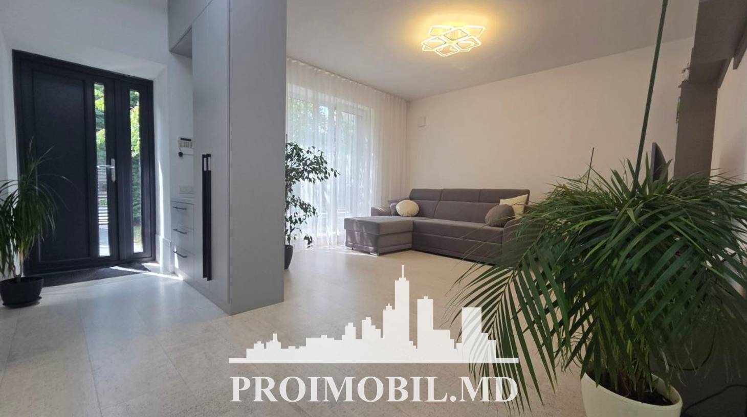https://images.proimobil.md/pqTqPp-YOzknVjIaoO9-eChu_okEJ3lQ0LVvTcT-8z4/watermark:0.75:so:0:30:0.39/resize:fill:1460:816:1/gravity:ce/bG9jYWw6Ly8vZXN0YXRlL2xyLzJjNDczNjM1LTY1OGYtNDM2NC05NzhlLWMyMWM4ZmU2NGQwNC5qcGVn