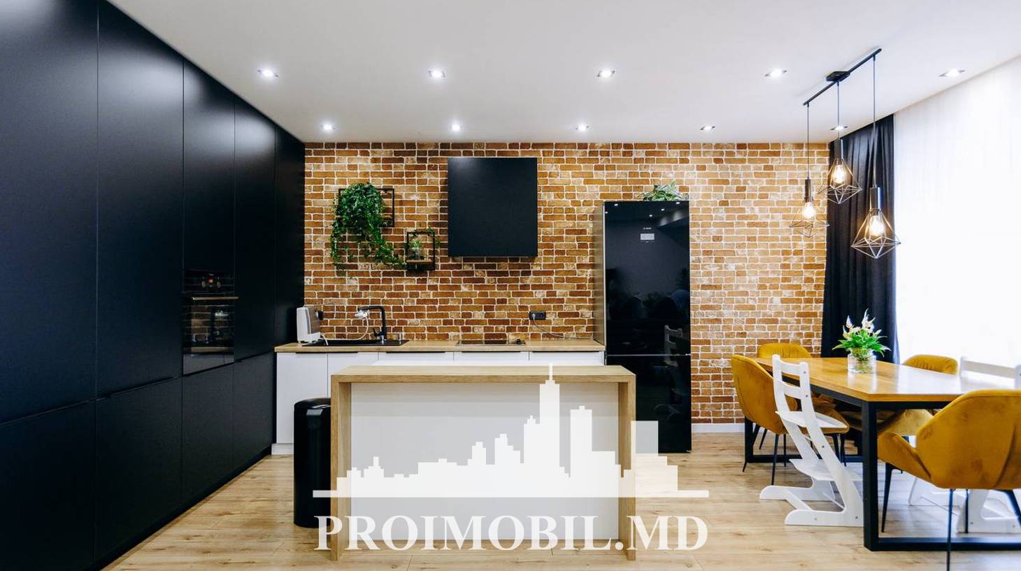 https://images.proimobil.md/pqmbAKlkXtQpm9huEC_hwd43foWC3sYobNDgKny28UA/watermark:0.75:so:0:30:0.39/resize:fill:1460:816:1/gravity:ce/bG9jYWw6Ly8vZXN0YXRlL2xyLzMwN2NmNDExLTQyZTgtNDFlOC1iNTFlLTc4MTNiYWY0YTI5ZC5qcGVn