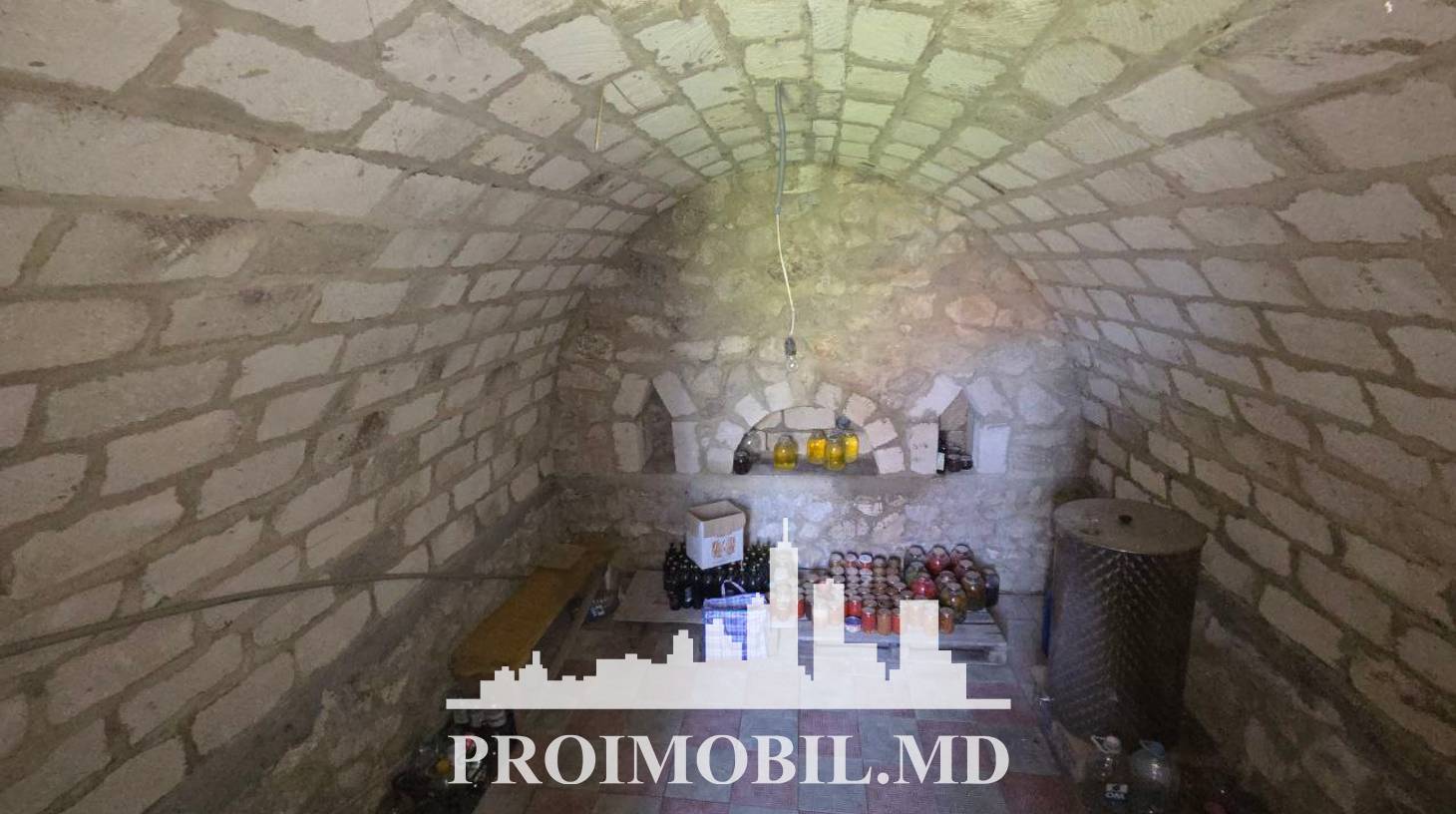 https://images.proimobil.md/ptfahnS2z115eOcfi3dDV520NKXLTxWKWdKYkRQSBLY/watermark:0.75:so:0:30:0.39/resize:fill:1460:816:1/gravity:ce/bG9jYWw6Ly8vZXN0YXRlL2xyLzUwM2JkYzMzLTI1OWMtNDA5My1hZTdlLTRkNDYwNDEzZGQwMy5qcGVn