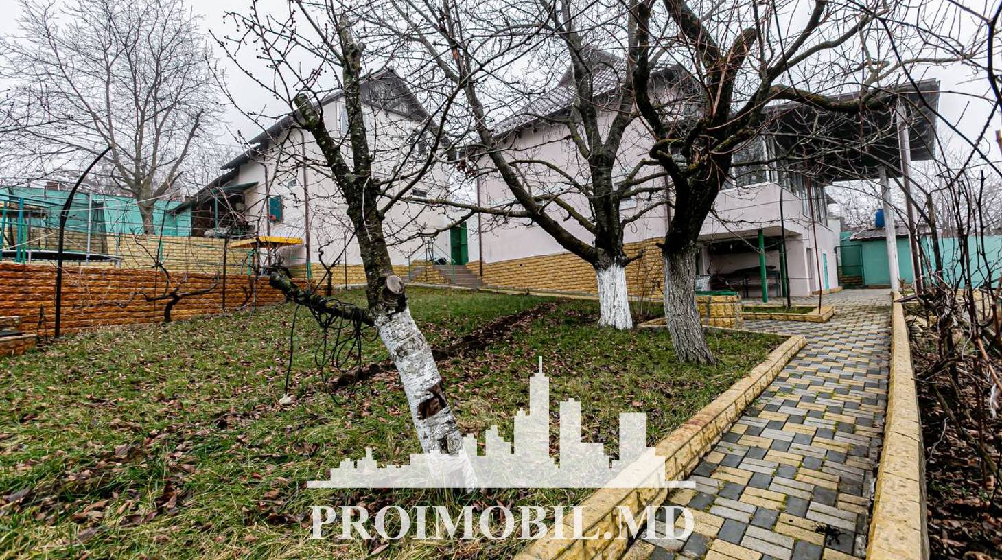 https://images.proimobil.md/pvynC7NozUZ90O2p6mv0CDnYlgsJ4psctZUBi_iZV4g/watermark:0.75:so:0:30:0.39/resize:fill:1460:816:1/gravity:ce/bG9jYWw6Ly8vZXN0YXRlL2xyLzNiNTRiMjdlLTk1NDAtNDFlOS05N2YxLWZmMjQyMzhlNjA0OS5qcGVn