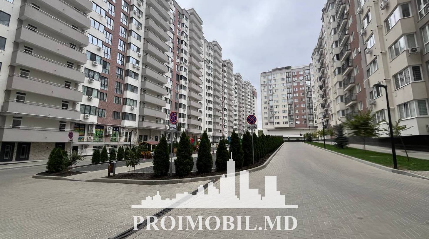 https://images.proimobil.md/pzc88LF3vteM79Mo8j_zMEQDhCUrYqnAaVVuL3czvtA/watermark:0.75:so:0:30:0.39/resize:fill:1460:816:1/gravity:ce/bG9jYWw6Ly8vZXN0YXRlL2xyLzY3ZDNiZjFhLWMxYjQtNDJiNi1hYmZiLWI0Y2U5ZGM2ZjUzYS5qcGVn